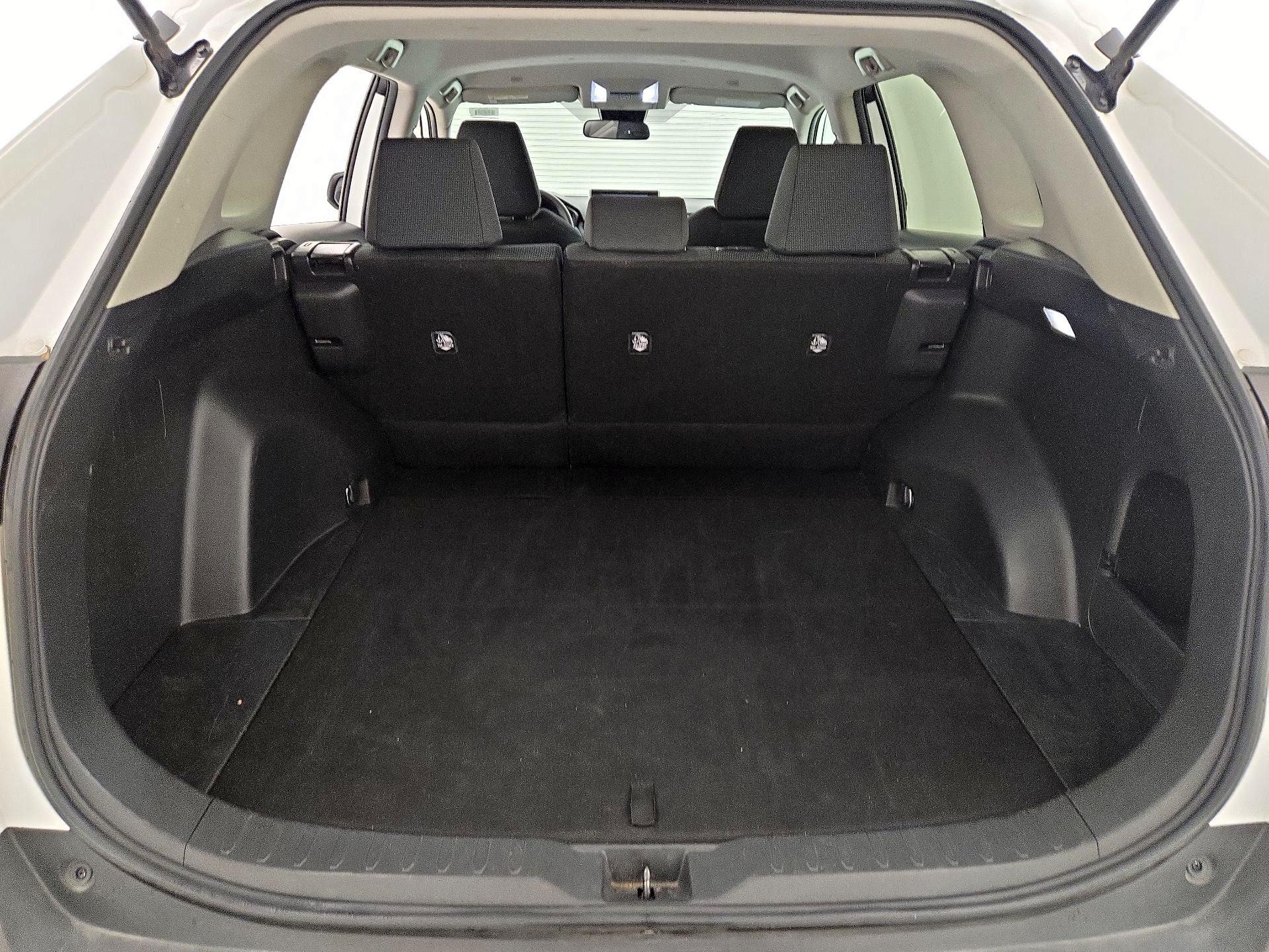 Thumbnail: 2023 Toyota RAV4 - 20