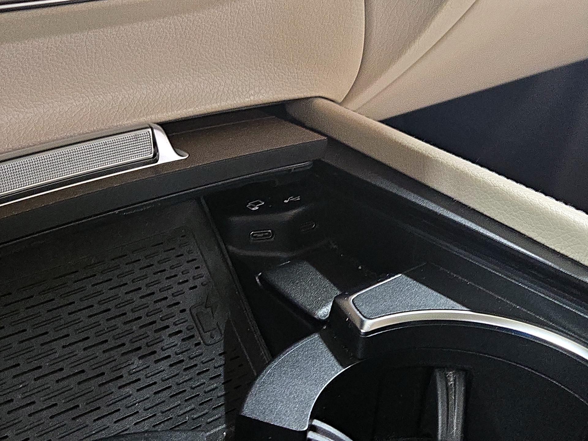 Thumbnail: 2020 Mercedes-Benz GLE - 19