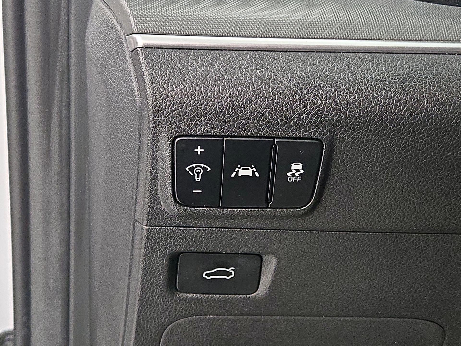 Thumbnail: 2022 Kia K5 - 13