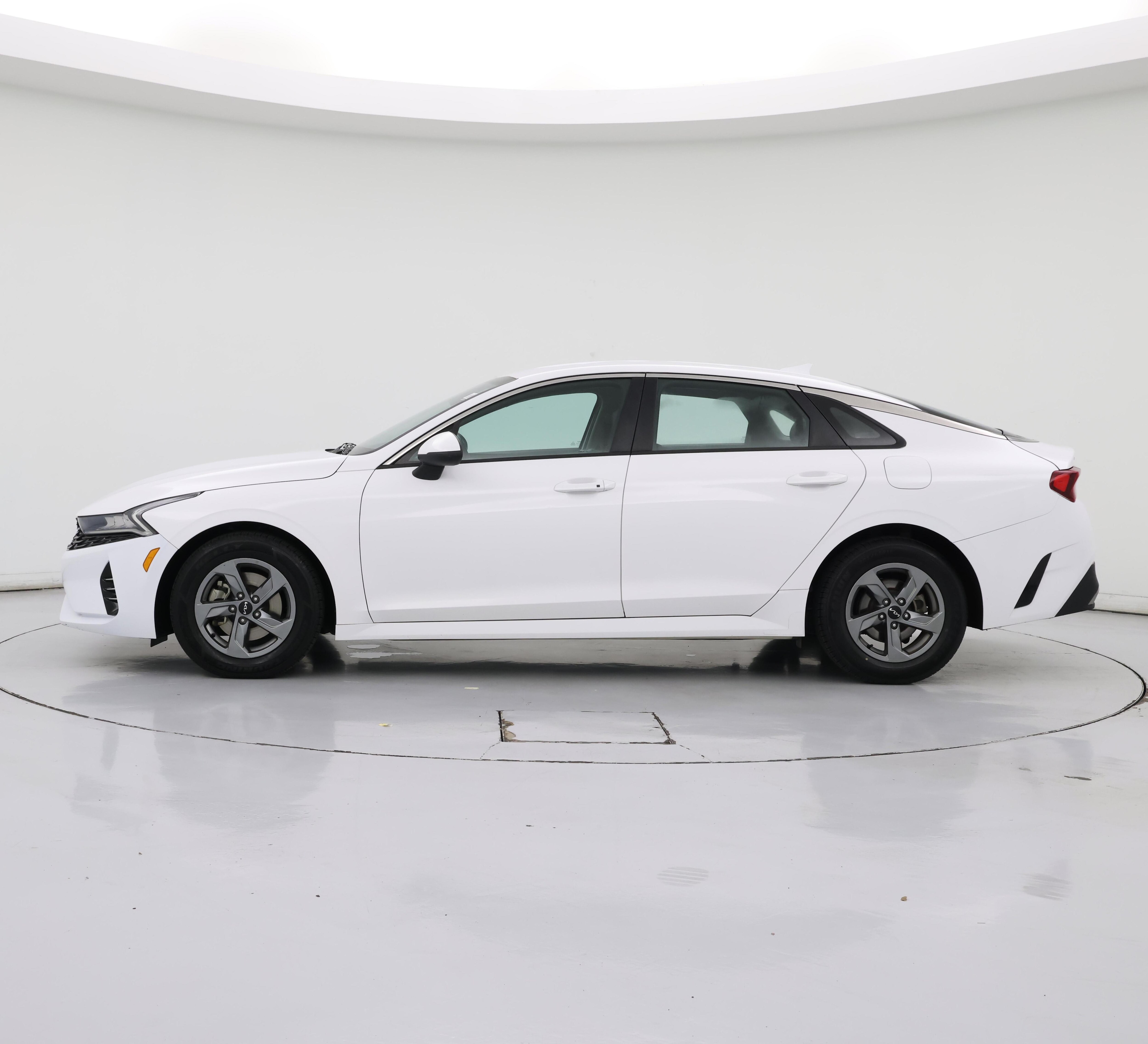 Thumbnail: 2022 Kia K5 - 3