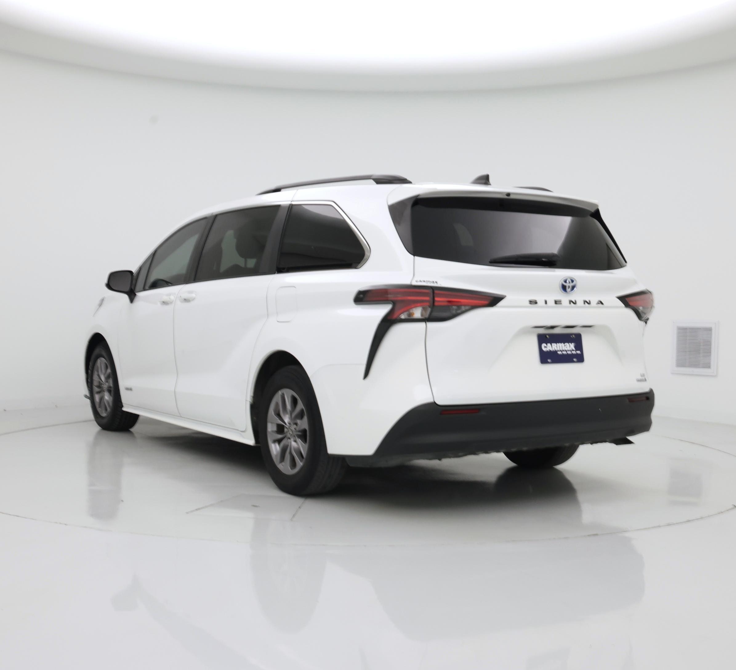 Thumbnail: 2021 Toyota Sienna - 2