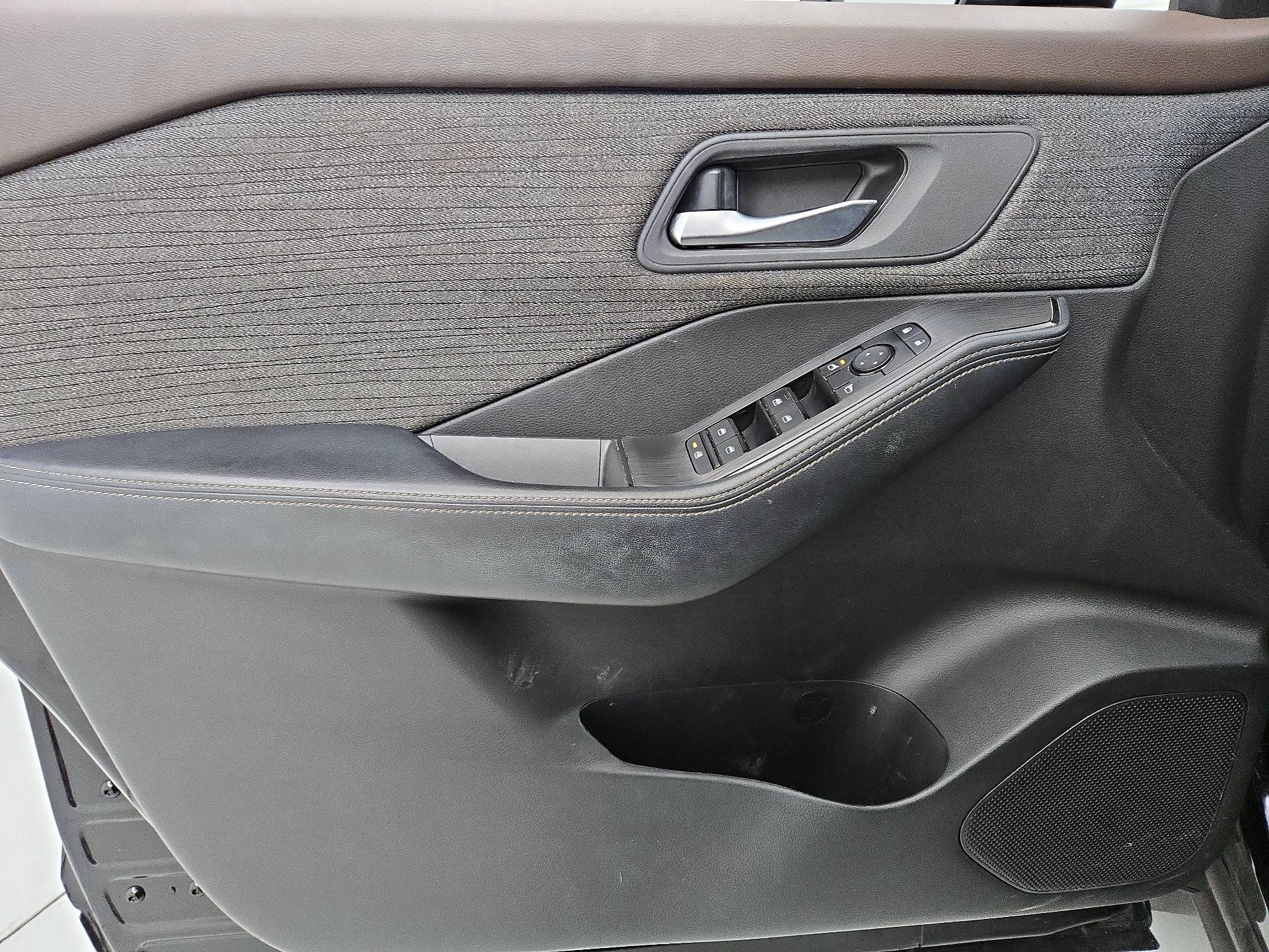 Thumbnail: 2023 Nissan Rogue - 12