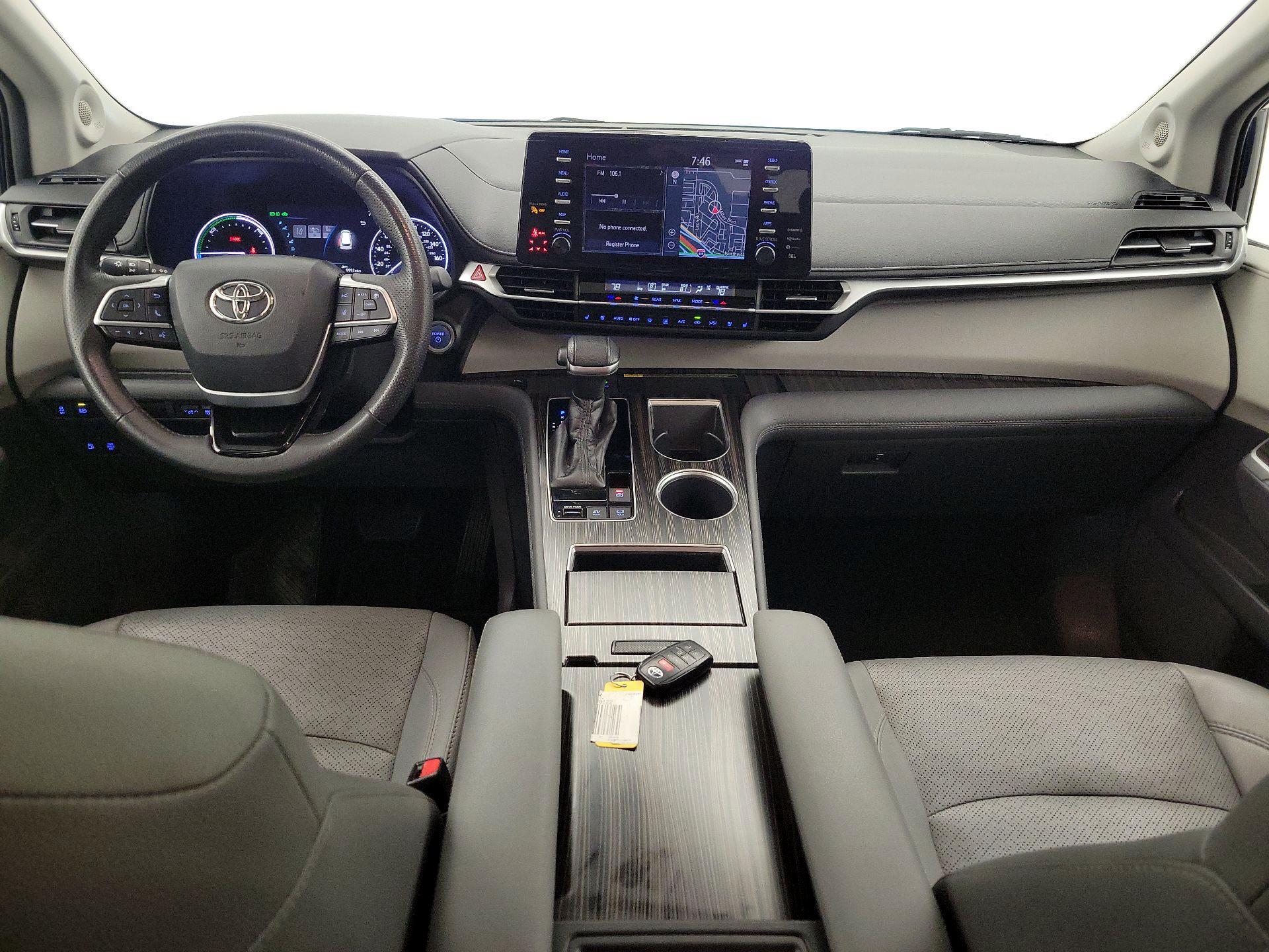 Thumbnail: 2021 Toyota Sienna - 9