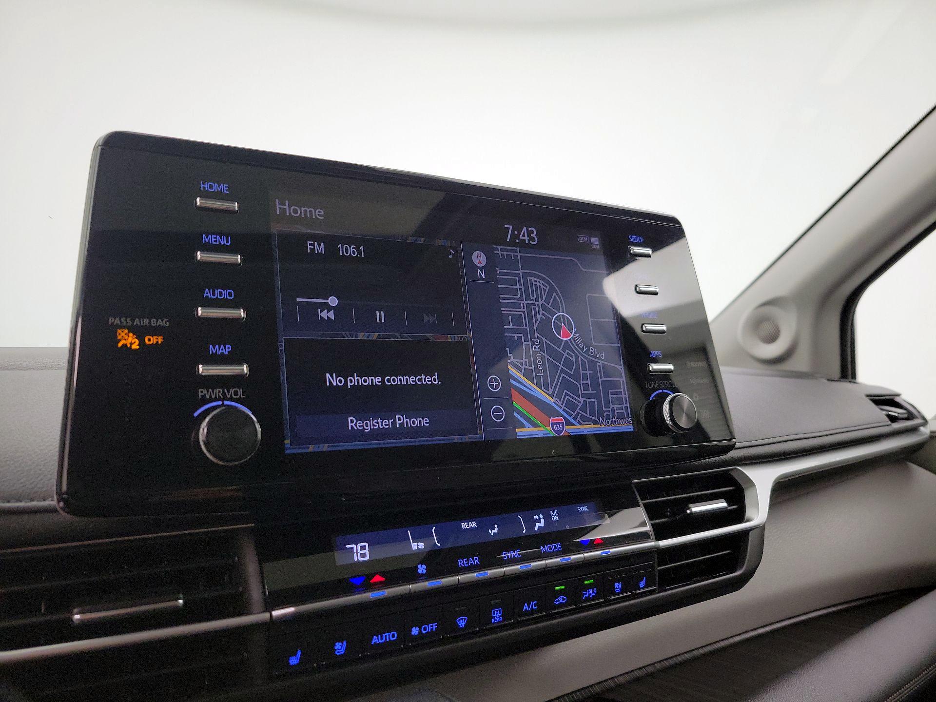 Thumbnail: 2021 Toyota Sienna - 15