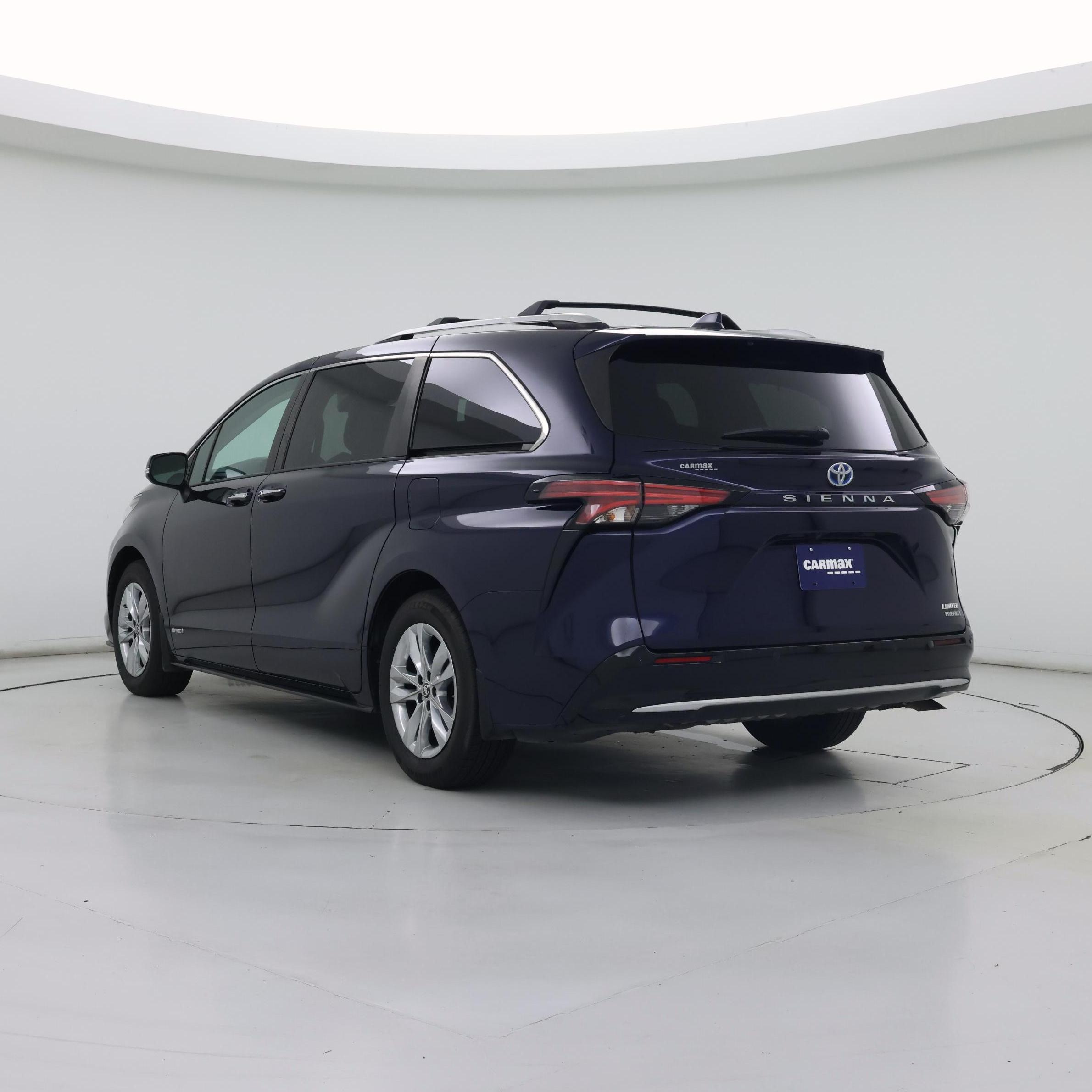 Thumbnail: 2021 Toyota Sienna - 2