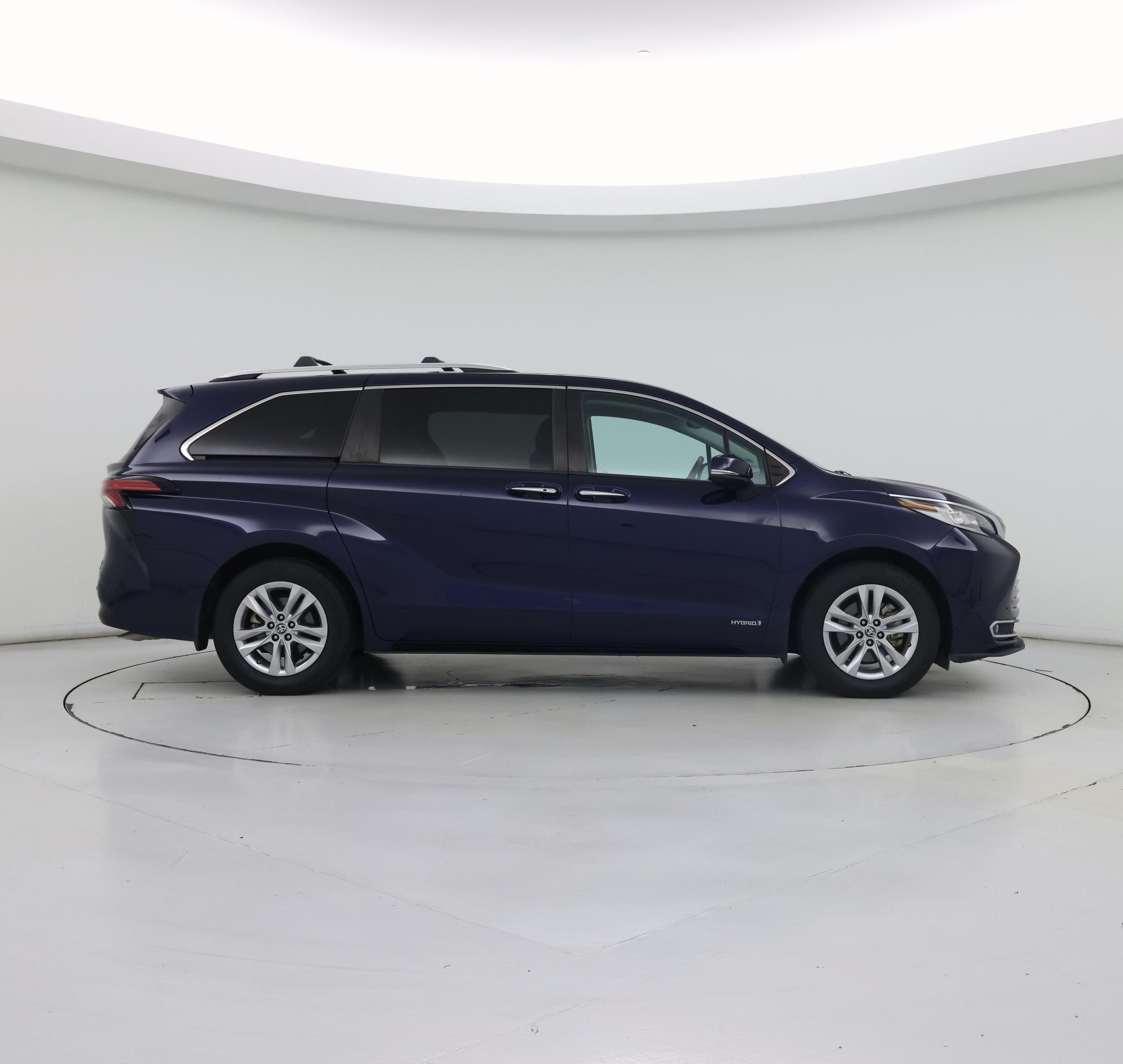 Thumbnail: 2021 Toyota Sienna - 7
