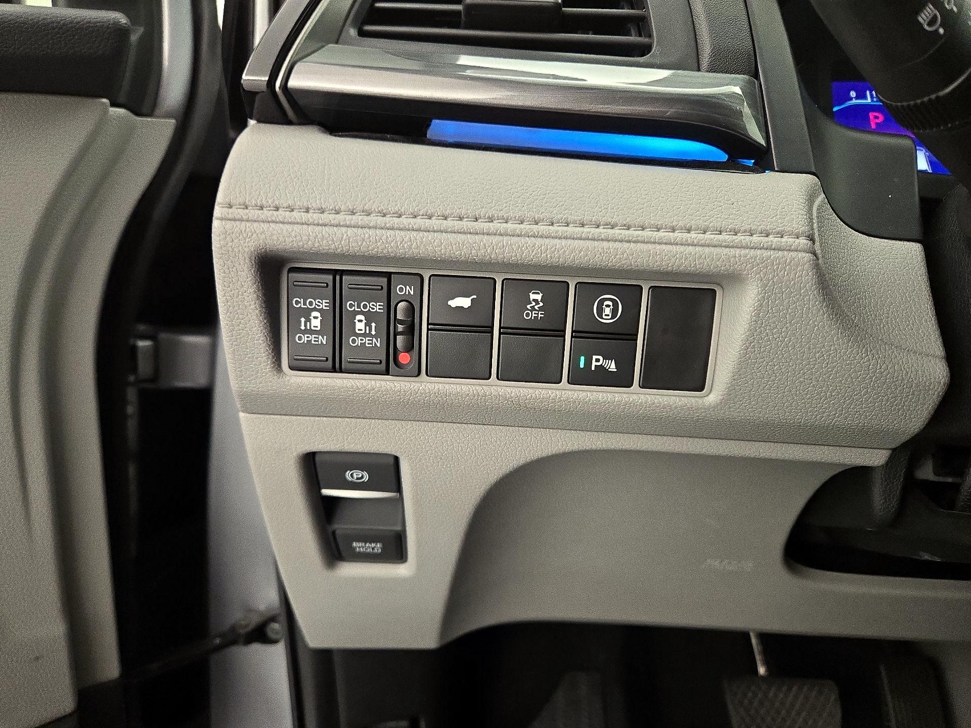 Thumbnail: 2022 Honda Odyssey - 13