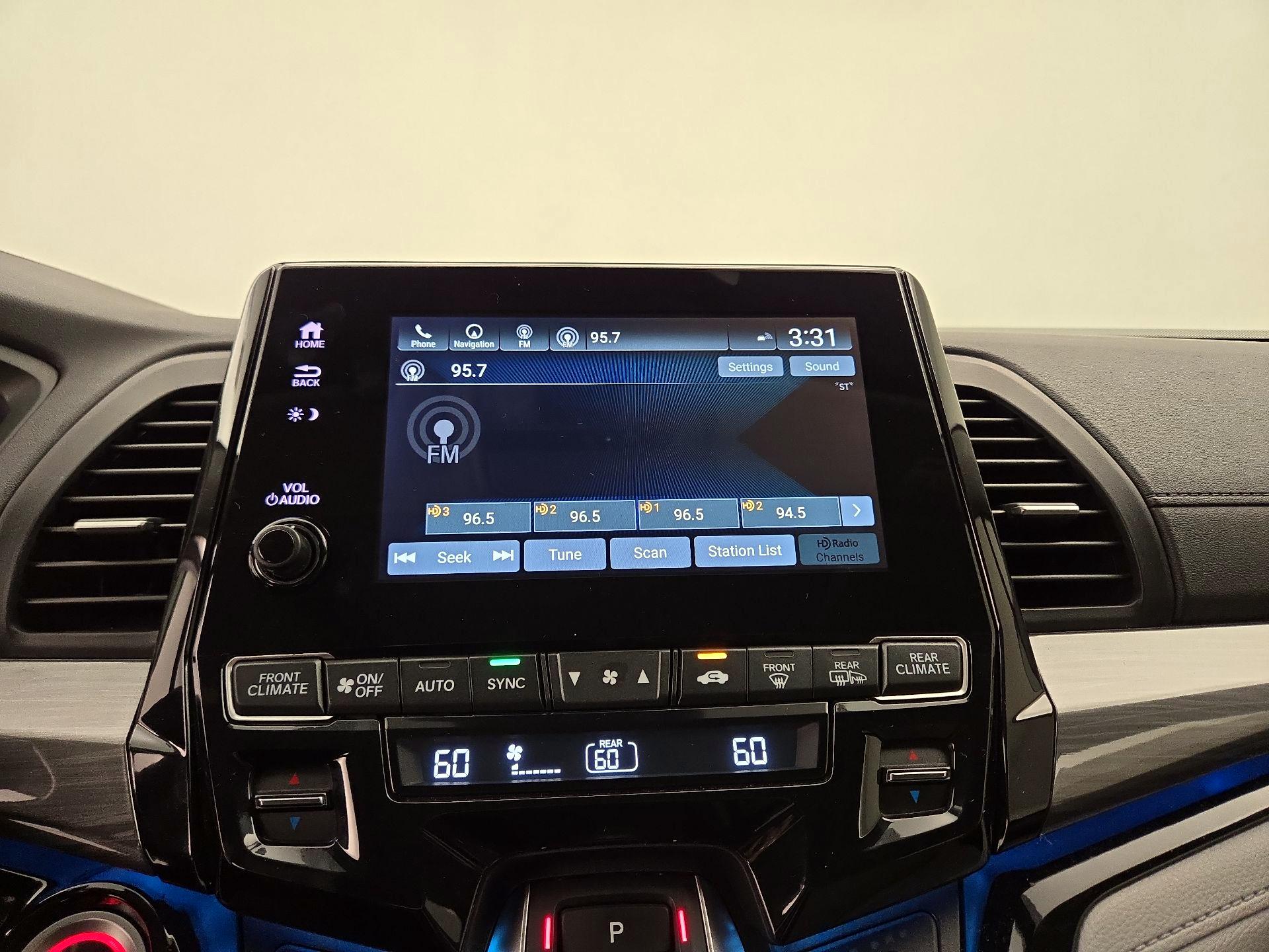 Thumbnail: 2022 Honda Odyssey - 16