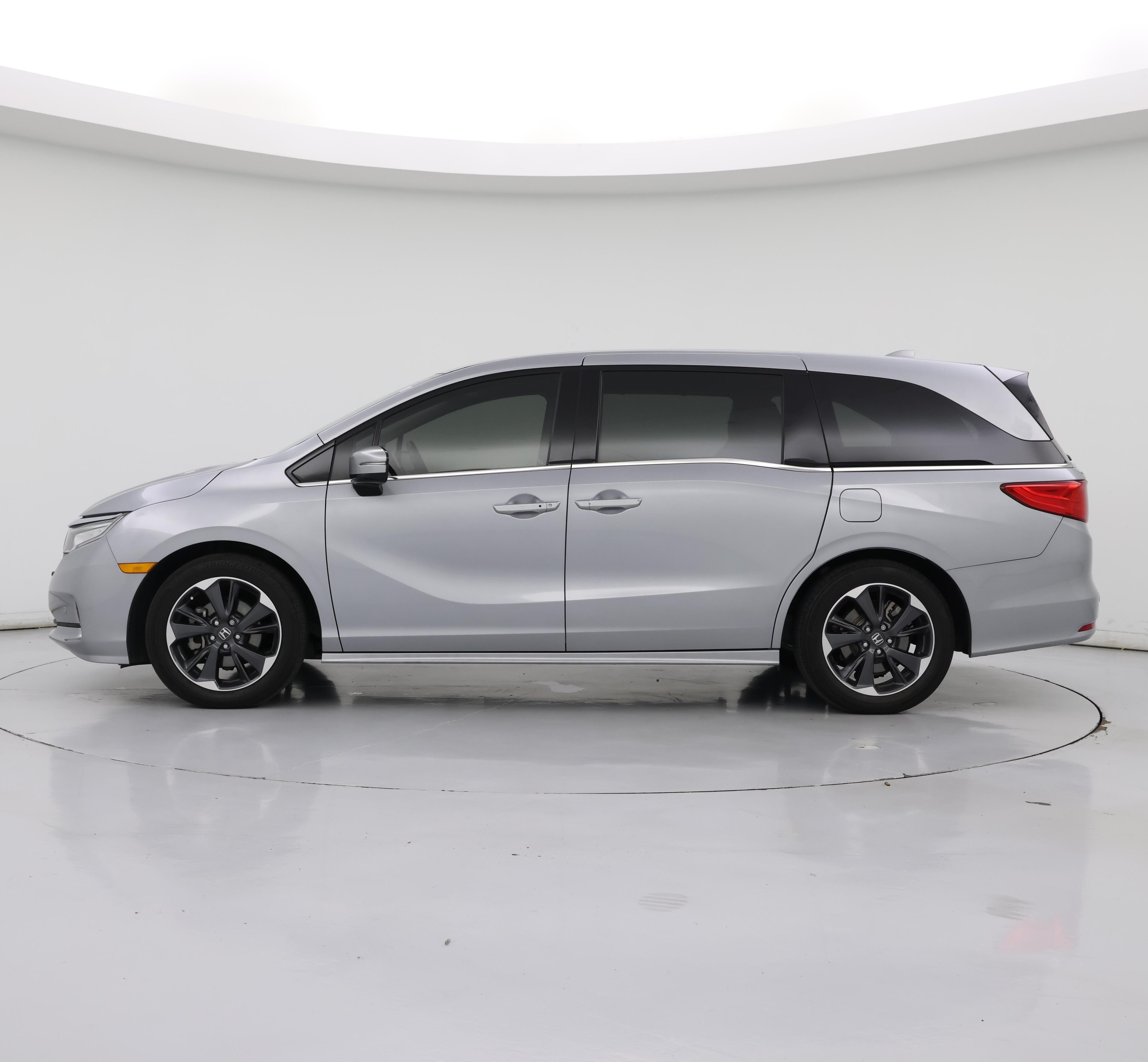 Thumbnail: 2022 Honda Odyssey - 3