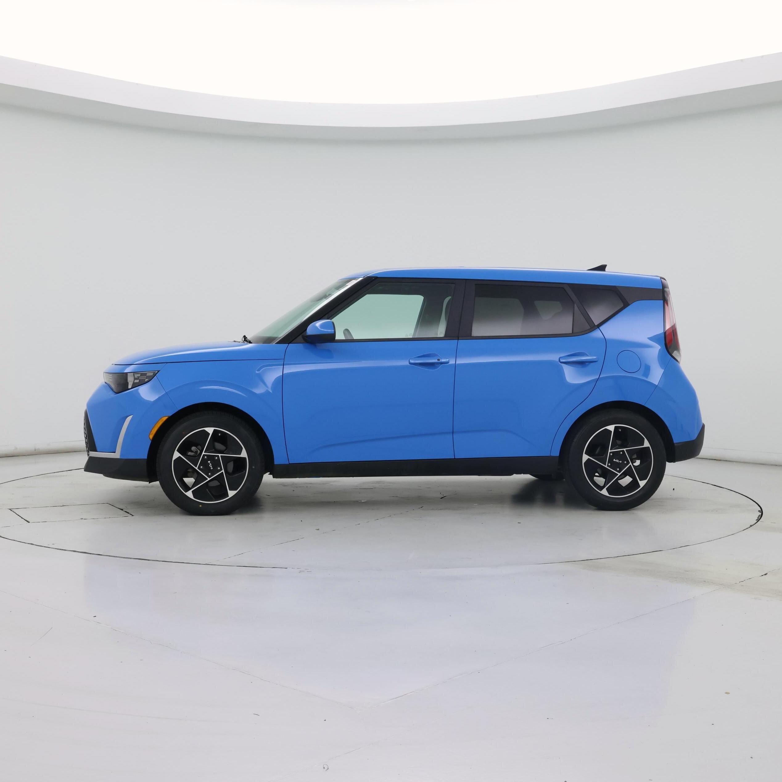 Thumbnail: 2023 Kia Soul - 3