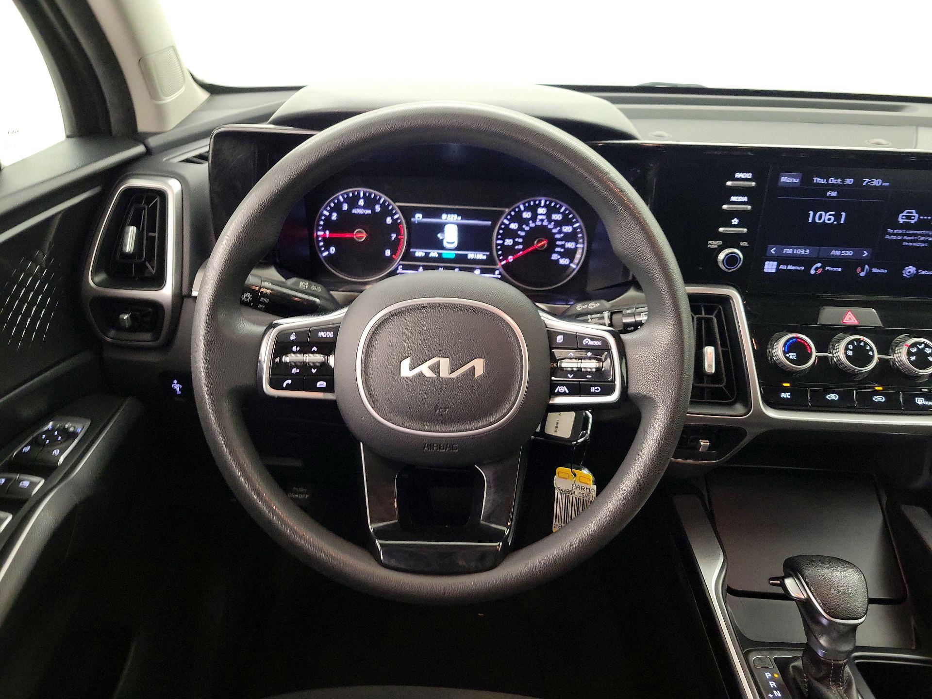 Thumbnail: 2022 Kia Sorento - 10