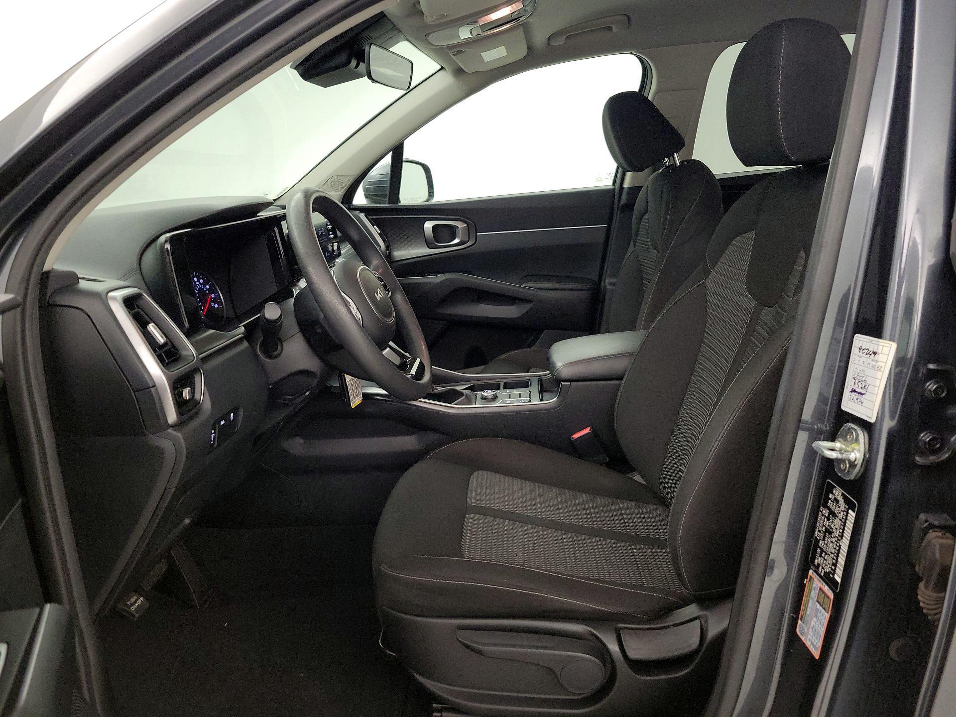 Thumbnail: 2022 Kia Sorento - 11