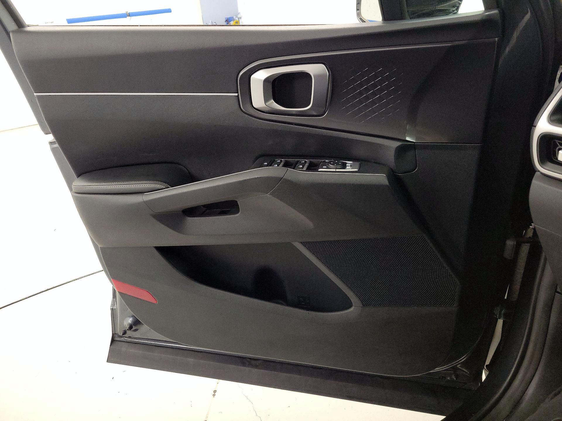 Thumbnail: 2022 Kia Sorento - 12