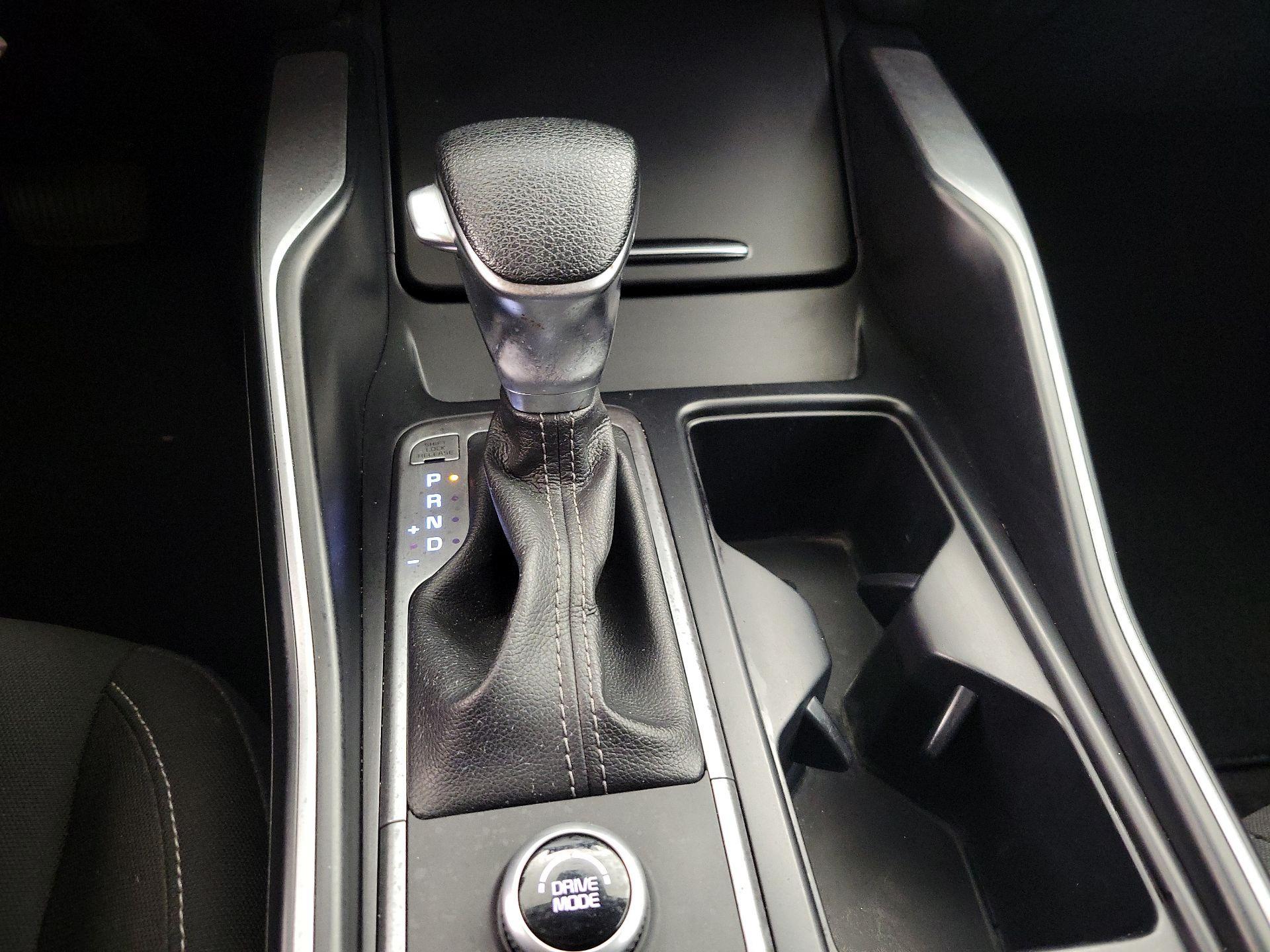 Thumbnail: 2022 Kia Sorento - 17