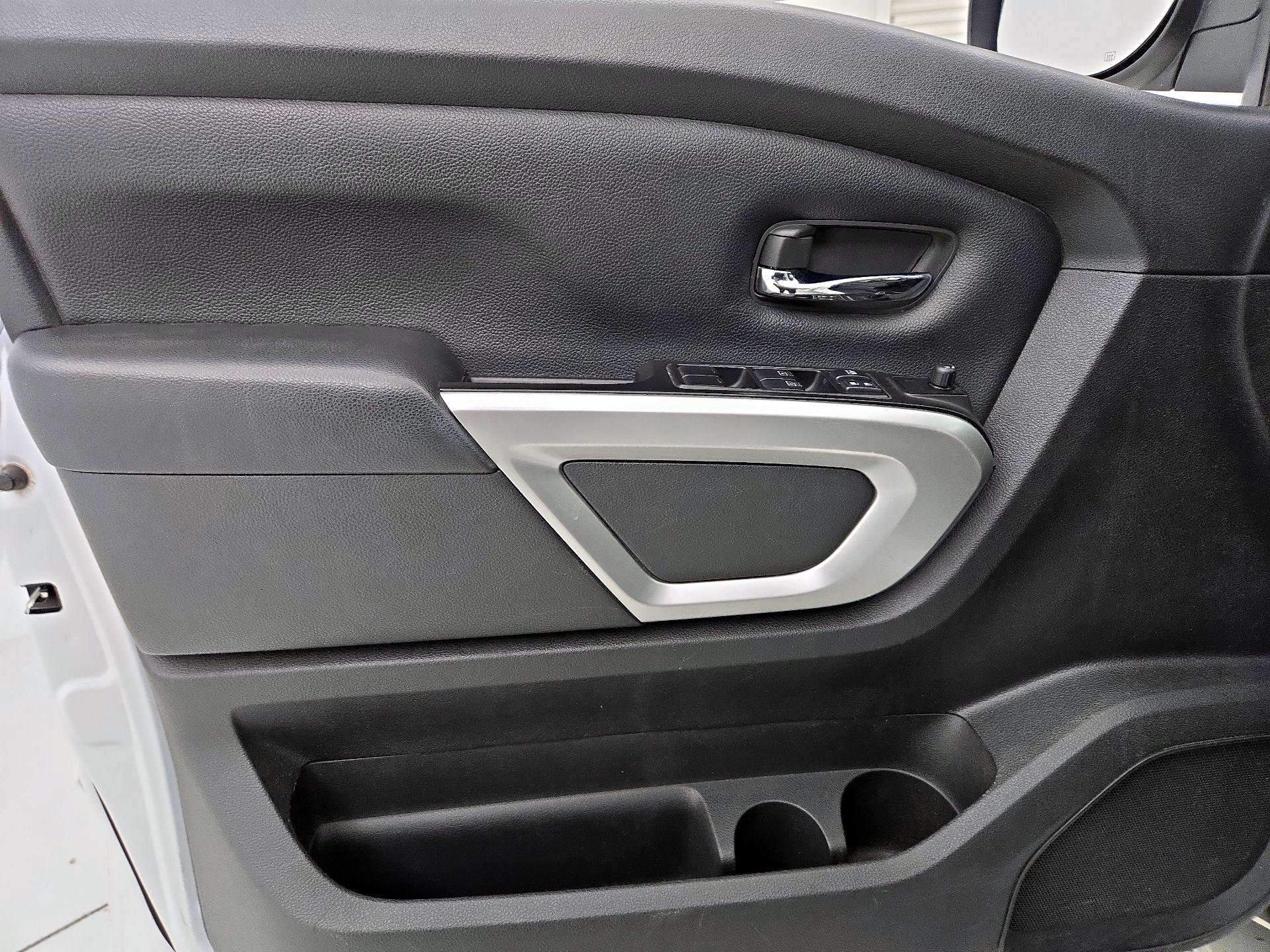 Thumbnail: 2023 Nissan Titan - 12