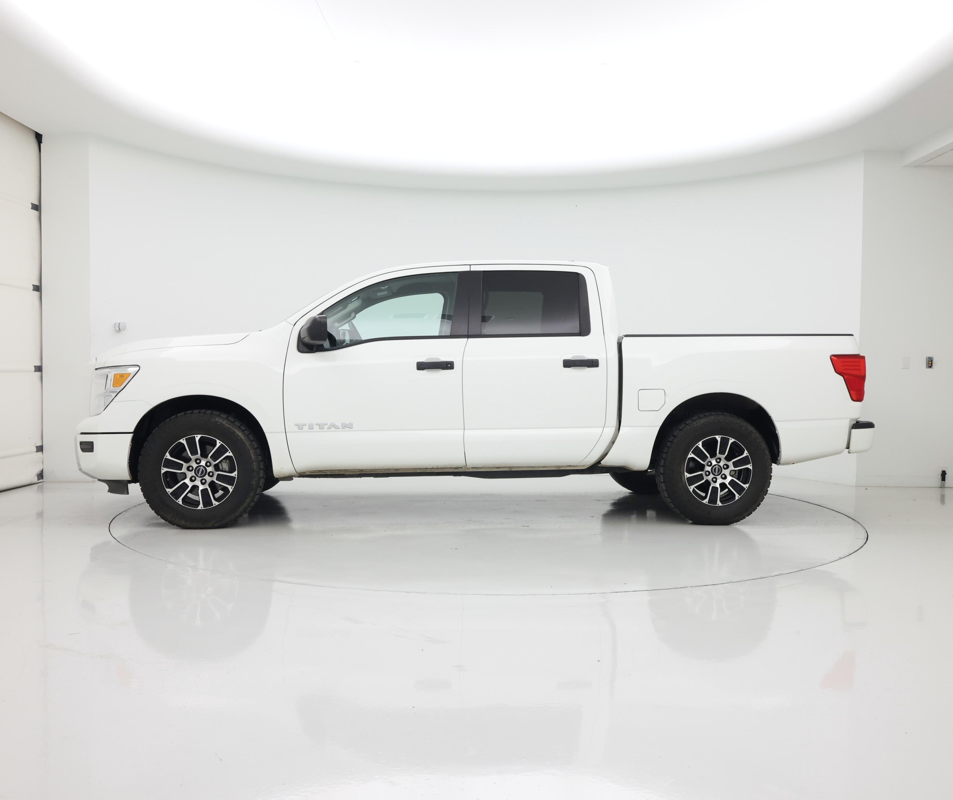 Thumbnail: 2023 Nissan Titan - 3