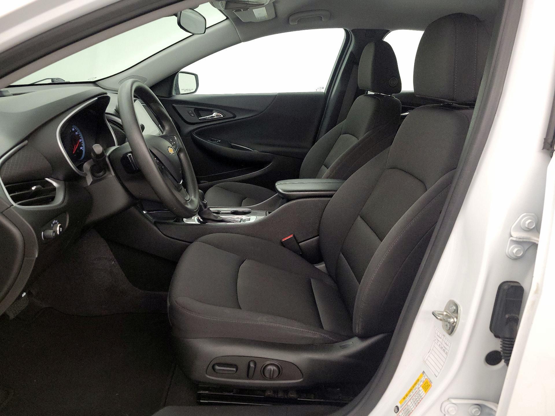 Thumbnail: 2023 Chevrolet Malibu - 11