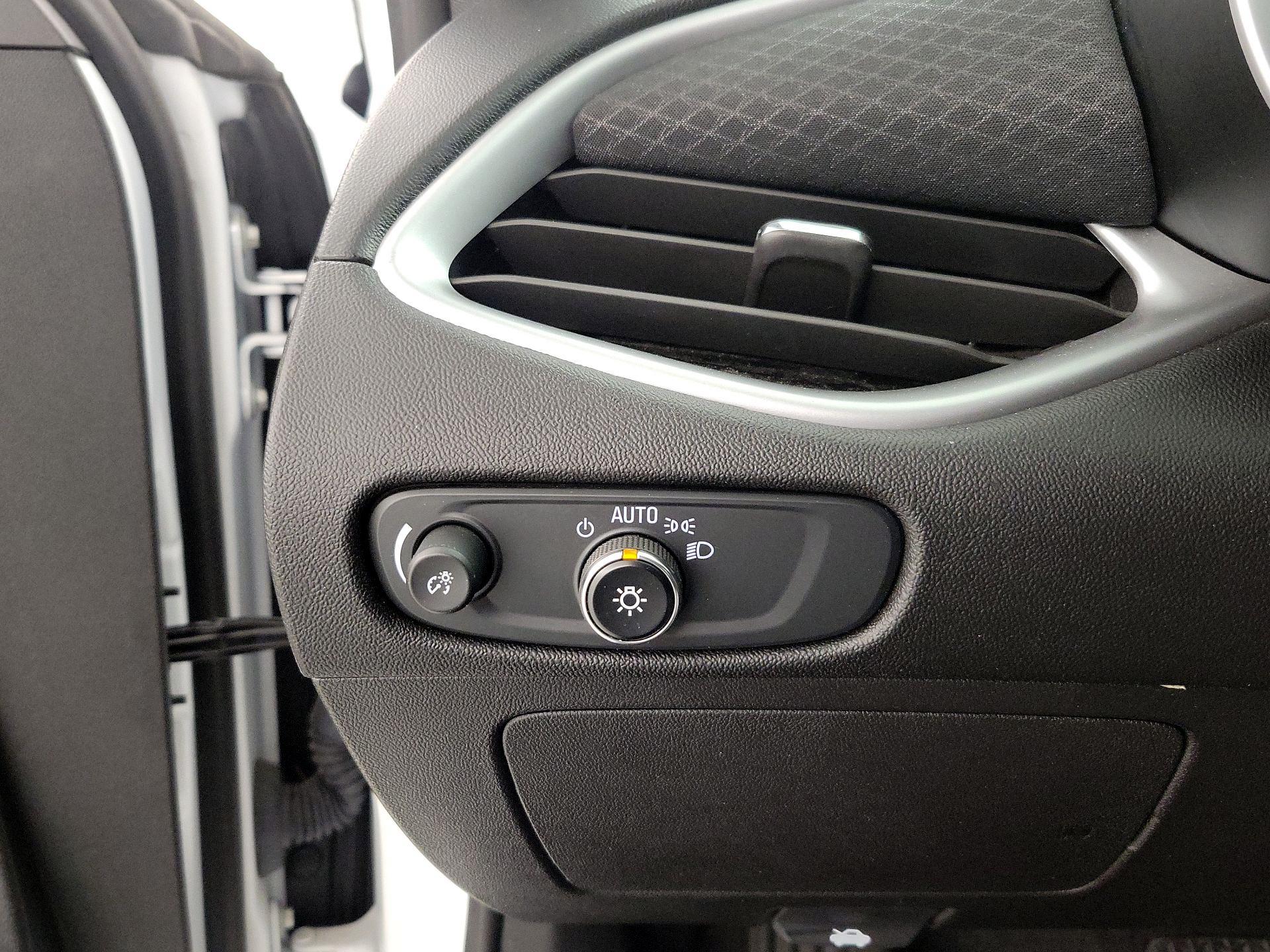 Thumbnail: 2023 Chevrolet Malibu - 13