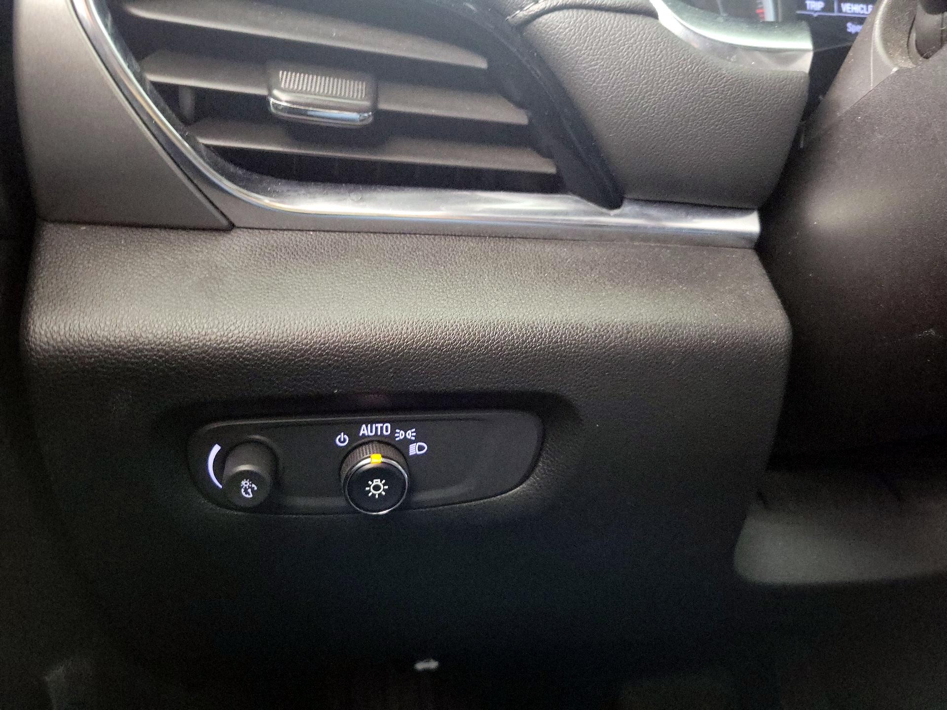 Thumbnail: 2023 Chevrolet Traverse - 13