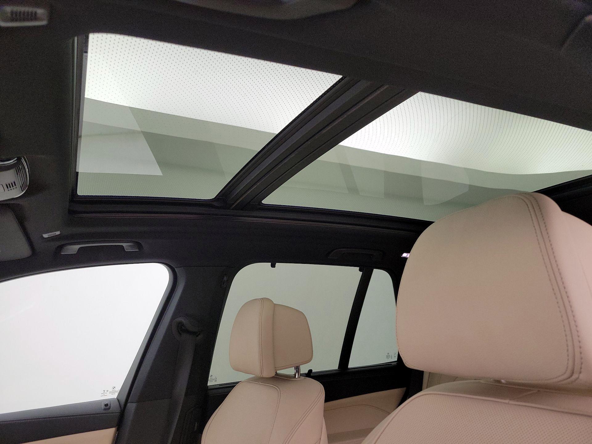 Thumbnail: 2021 BMW X5 - 18