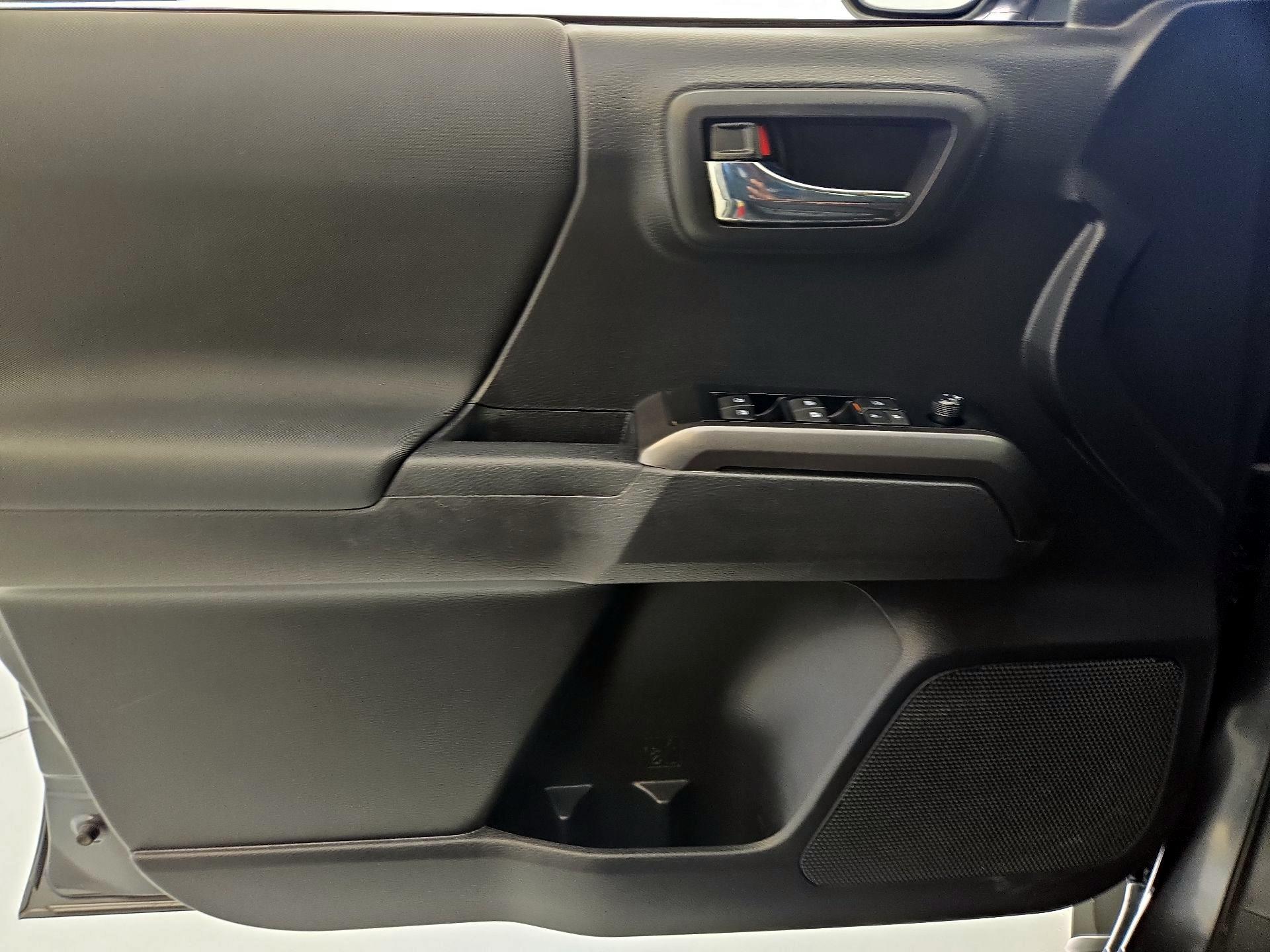 Thumbnail: 2023 Toyota Tacoma - 12