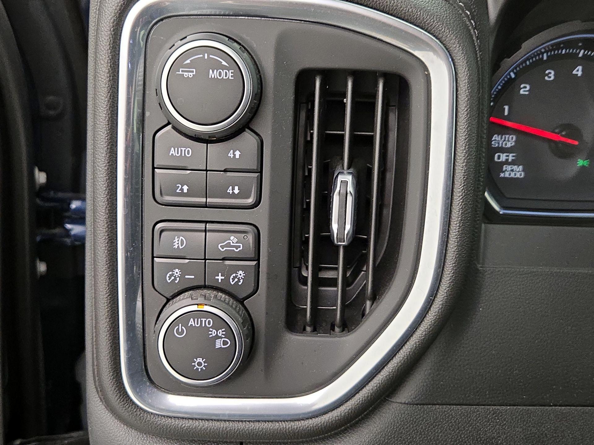 Thumbnail: 2021 Chevrolet Silverado 1500 - 13