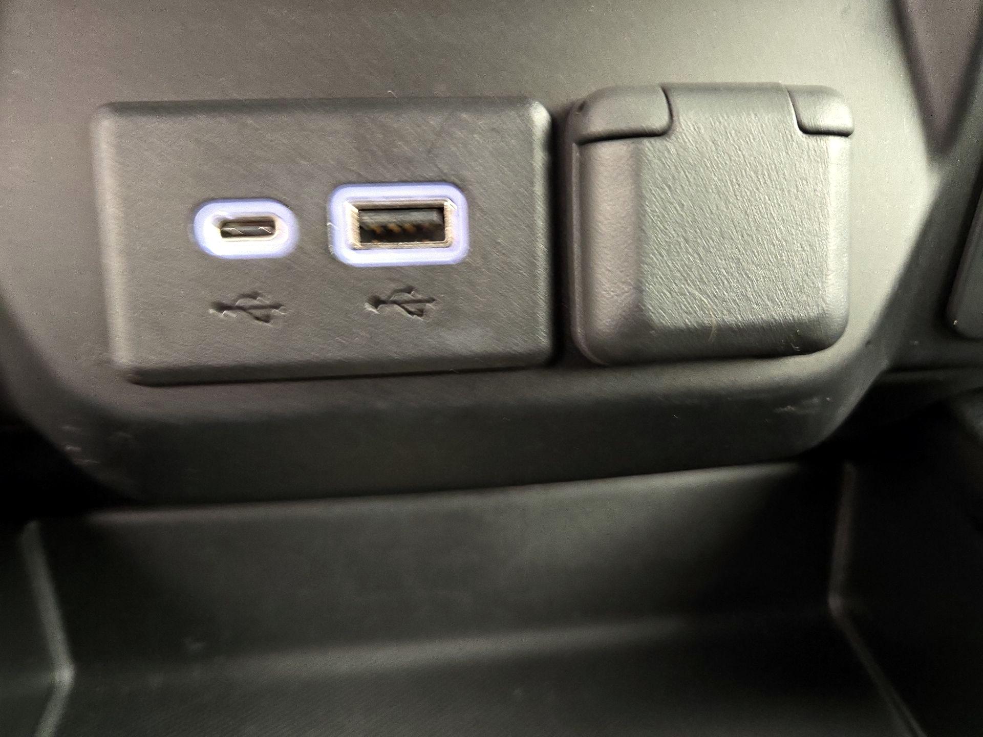 Thumbnail: 2021 Chevrolet Silverado 1500 - 18