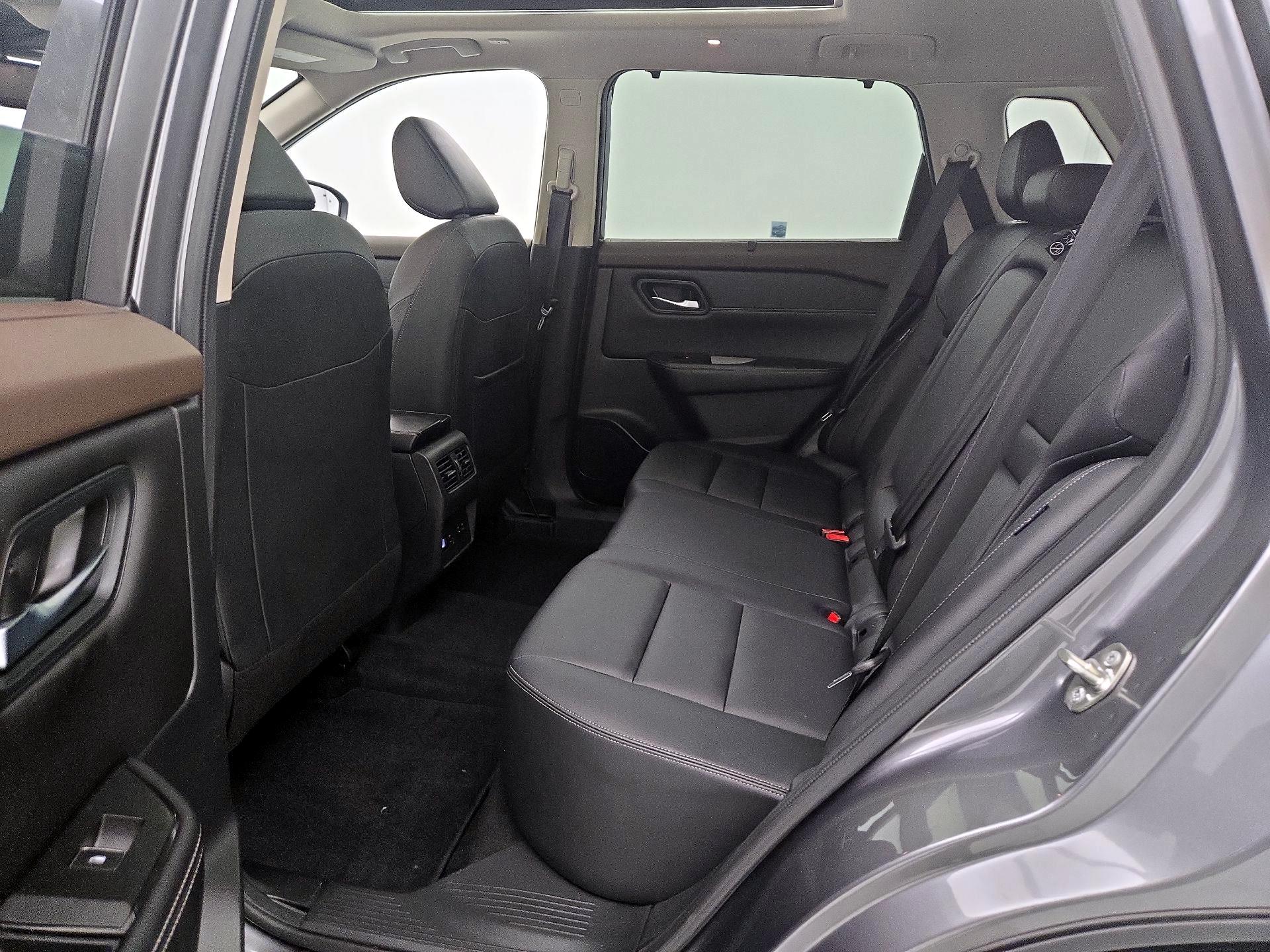 Thumbnail: 2023 Nissan Rogue - 20