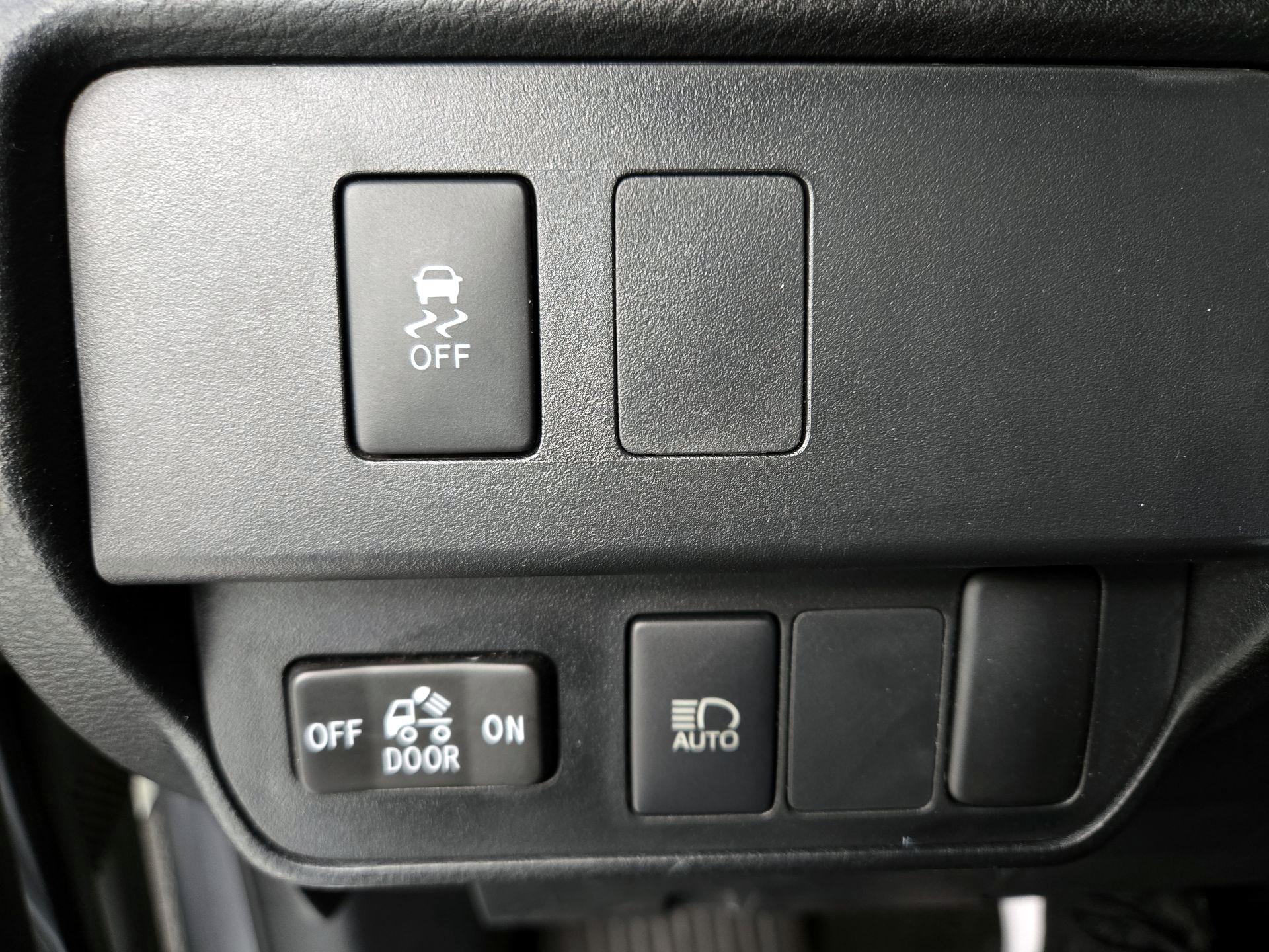 Thumbnail: 2022 Toyota Tacoma - 13