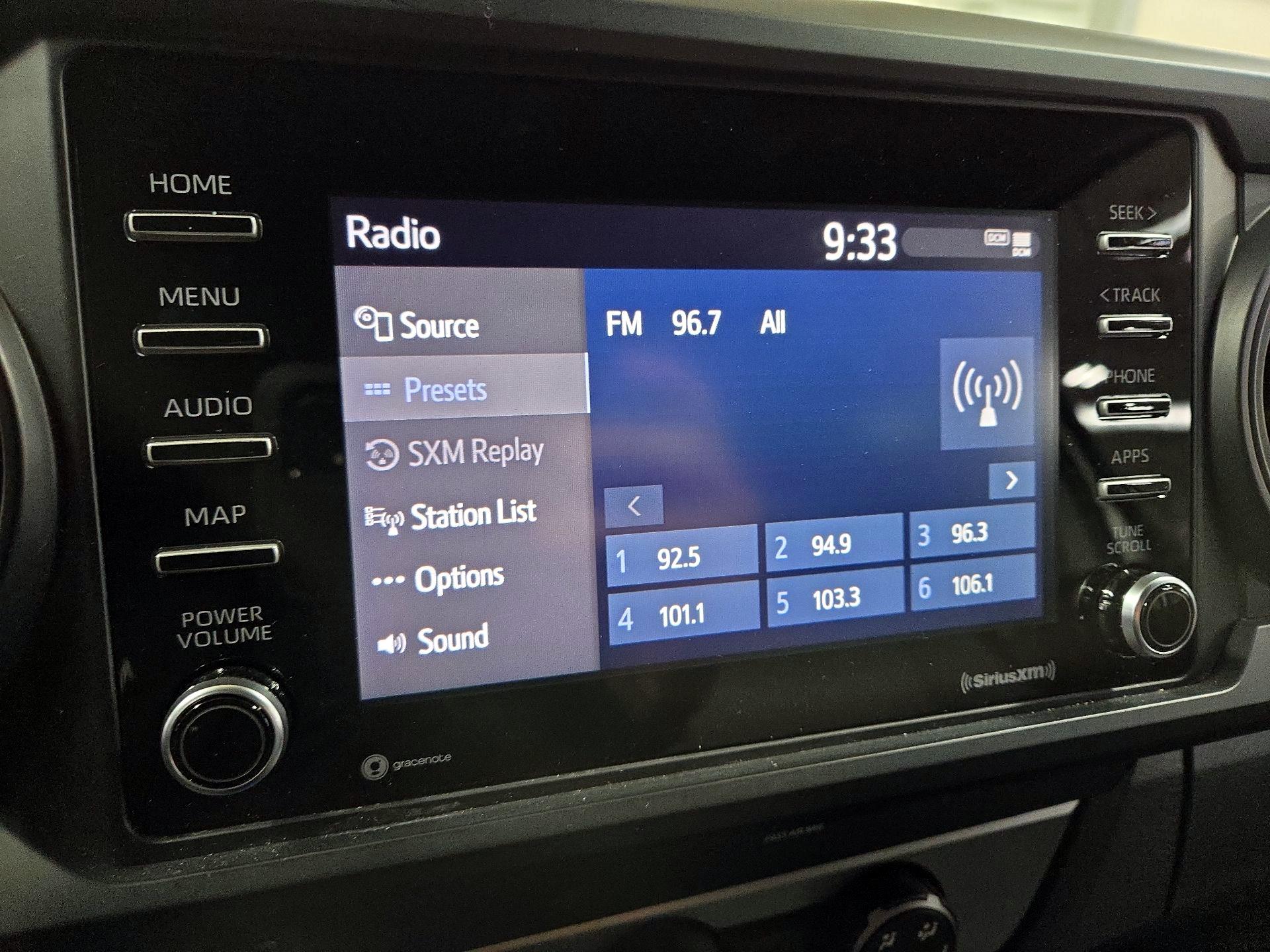 Thumbnail: 2022 Toyota Tacoma - 15