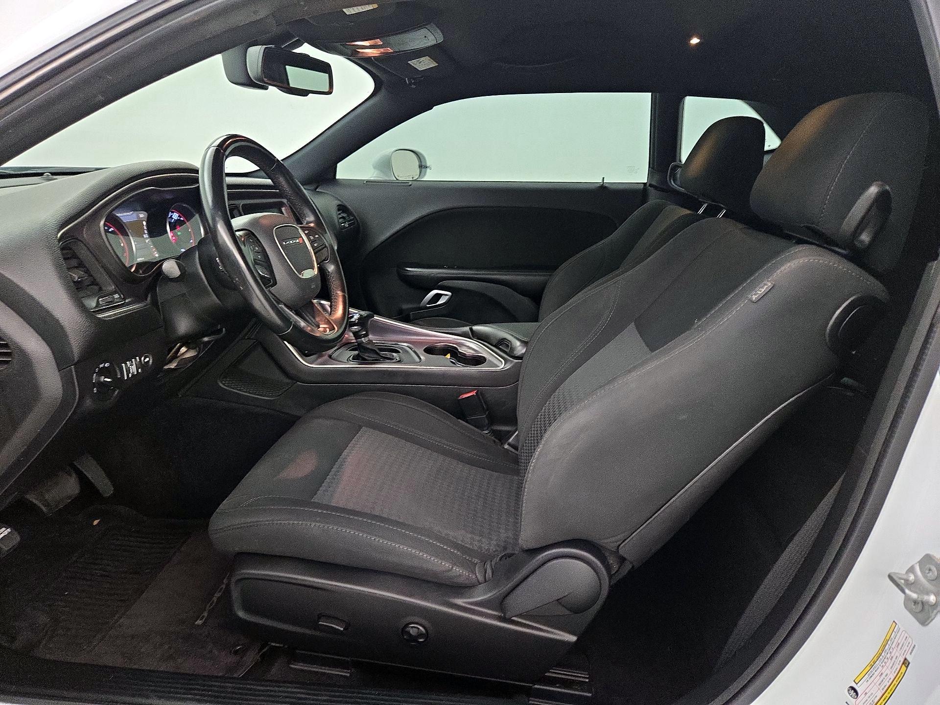 Thumbnail: 2016 Dodge Challenger - 11