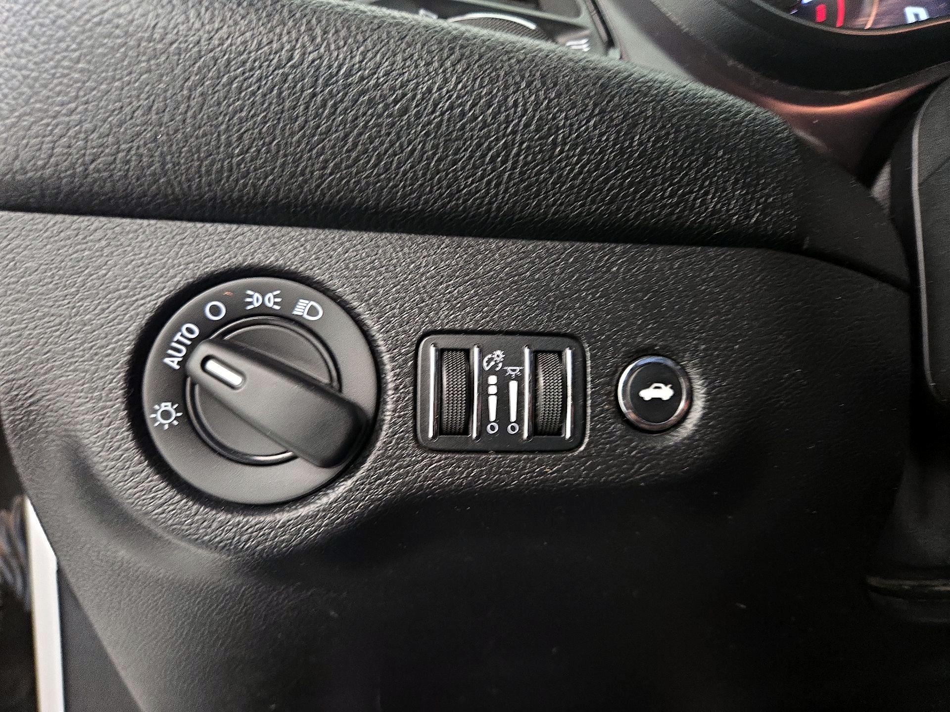 Thumbnail: 2016 Dodge Challenger - 13