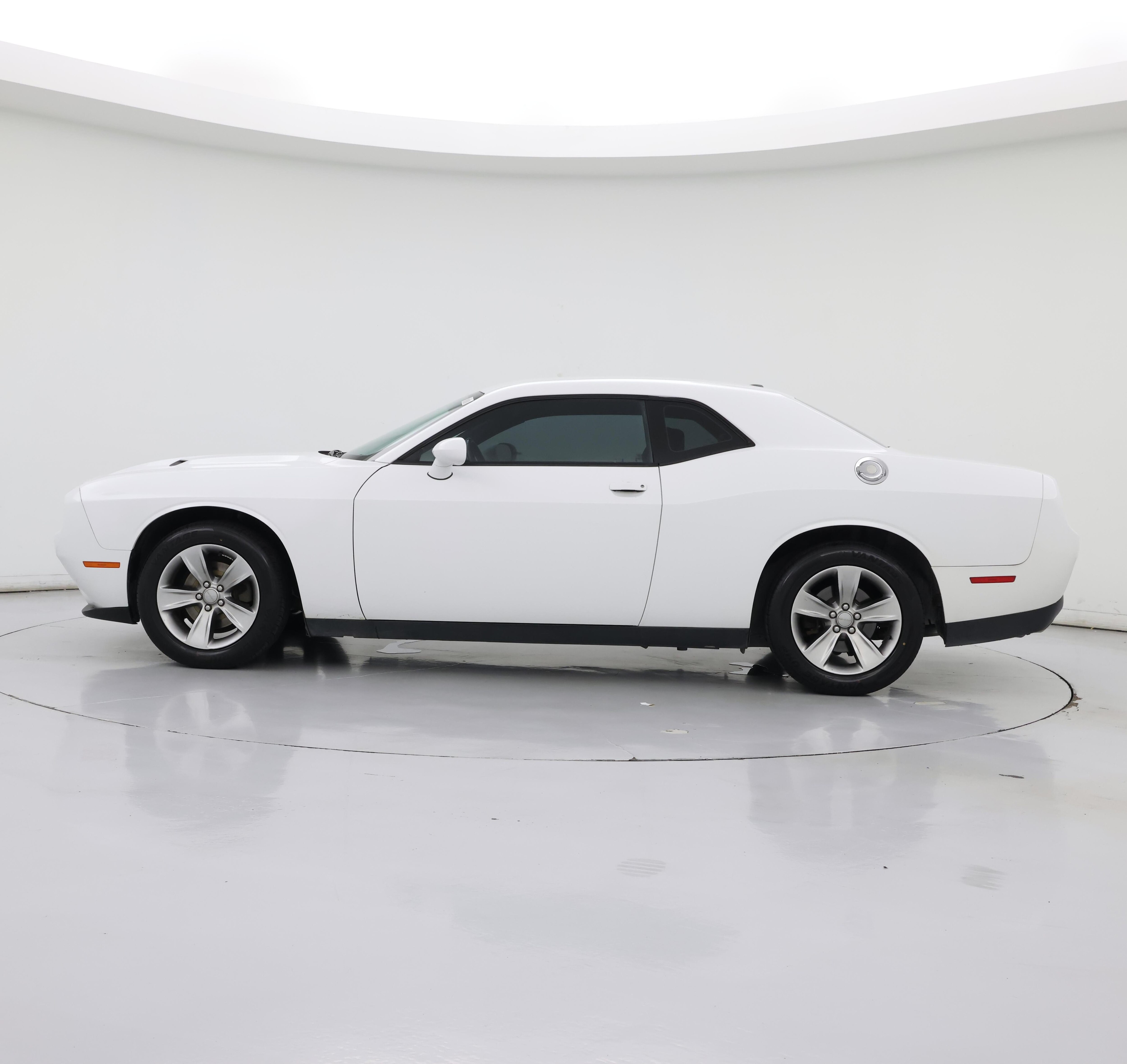 Thumbnail: 2016 Dodge Challenger - 3