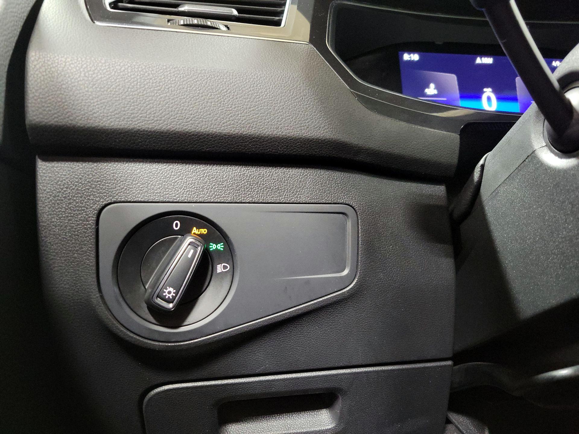 Thumbnail: 2022 Volkswagen Tiguan - 13