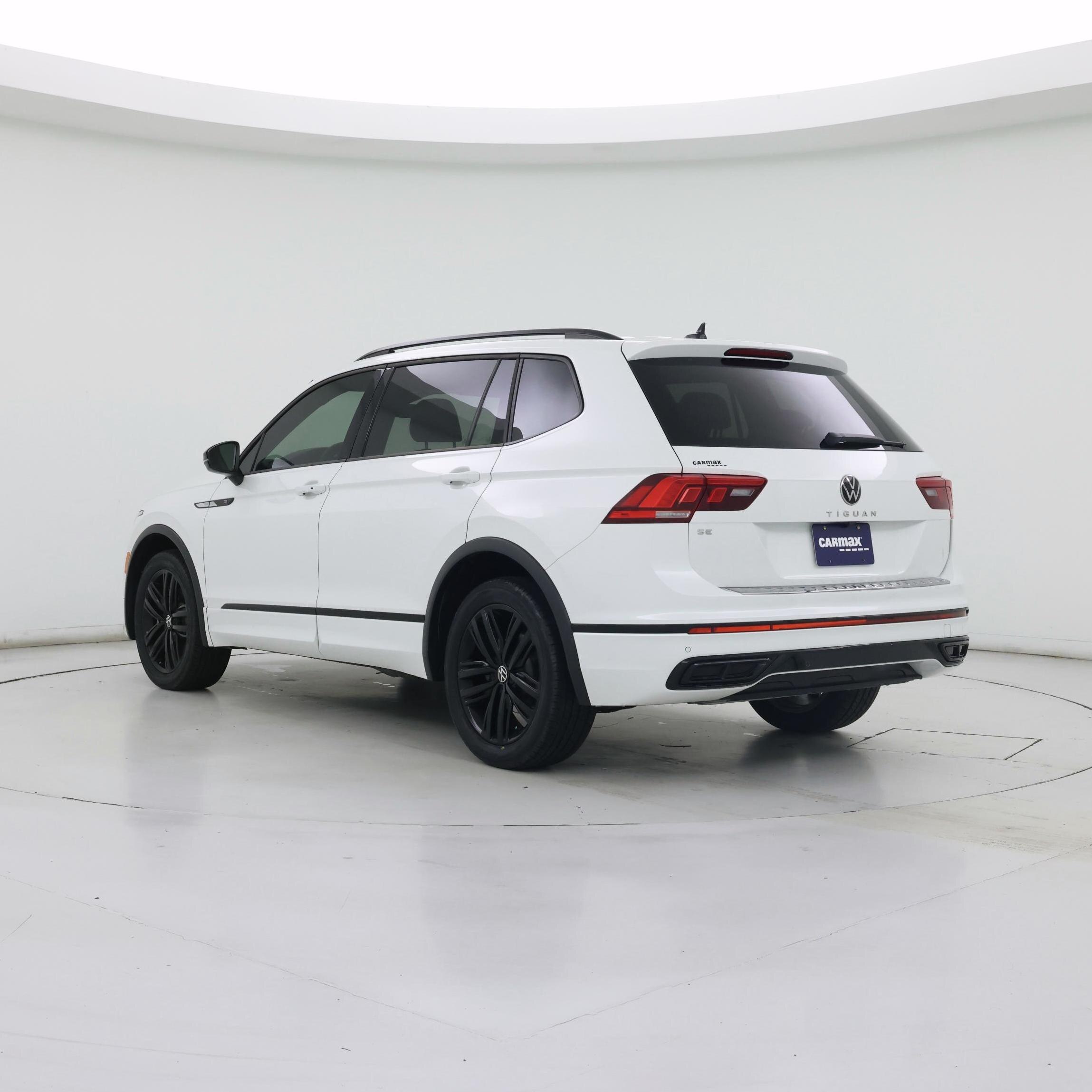 Thumbnail: 2022 Volkswagen Tiguan - 2
