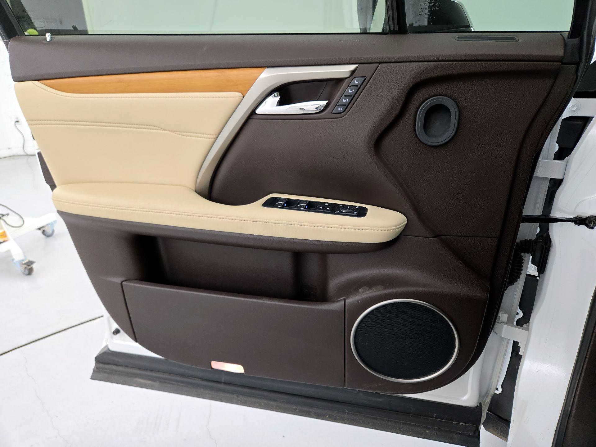 Thumbnail: 2017 Lexus RX - 12