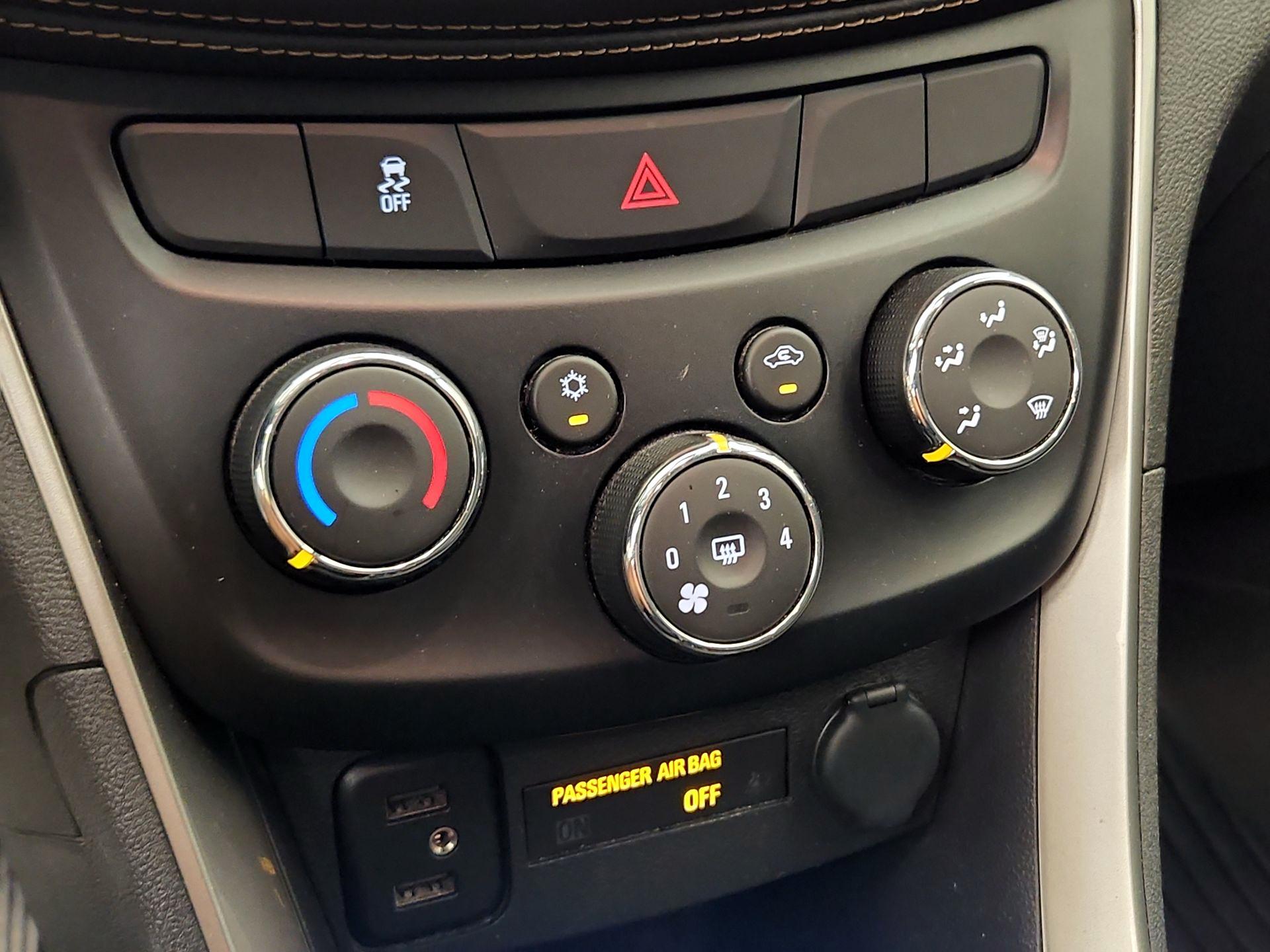 Thumbnail: 2020 Chevrolet Trax - 16