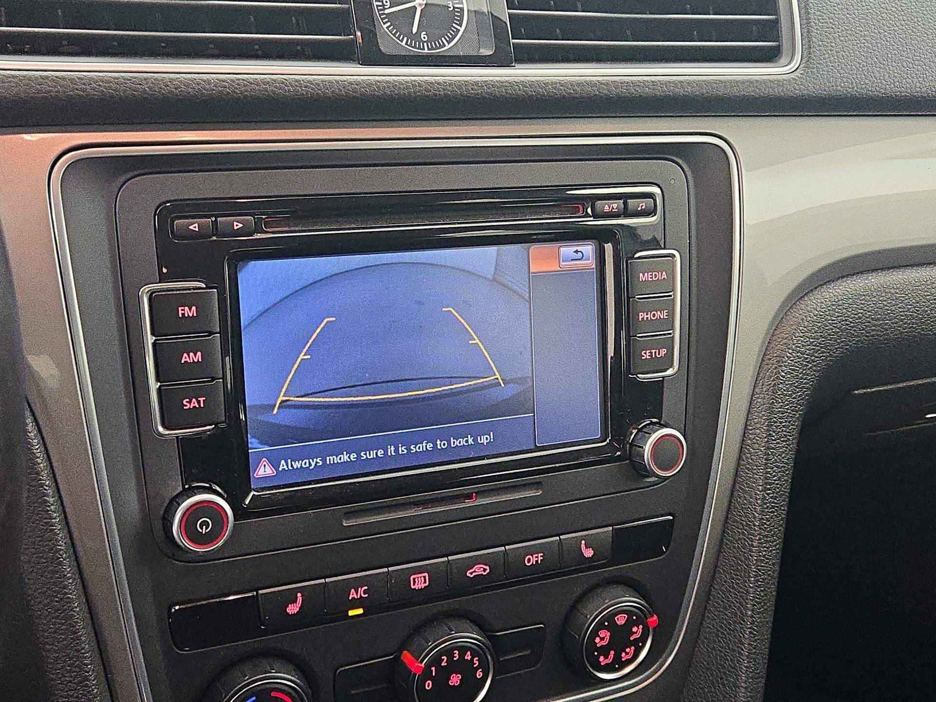 Thumbnail: 2015 Volkswagen Passat - 14