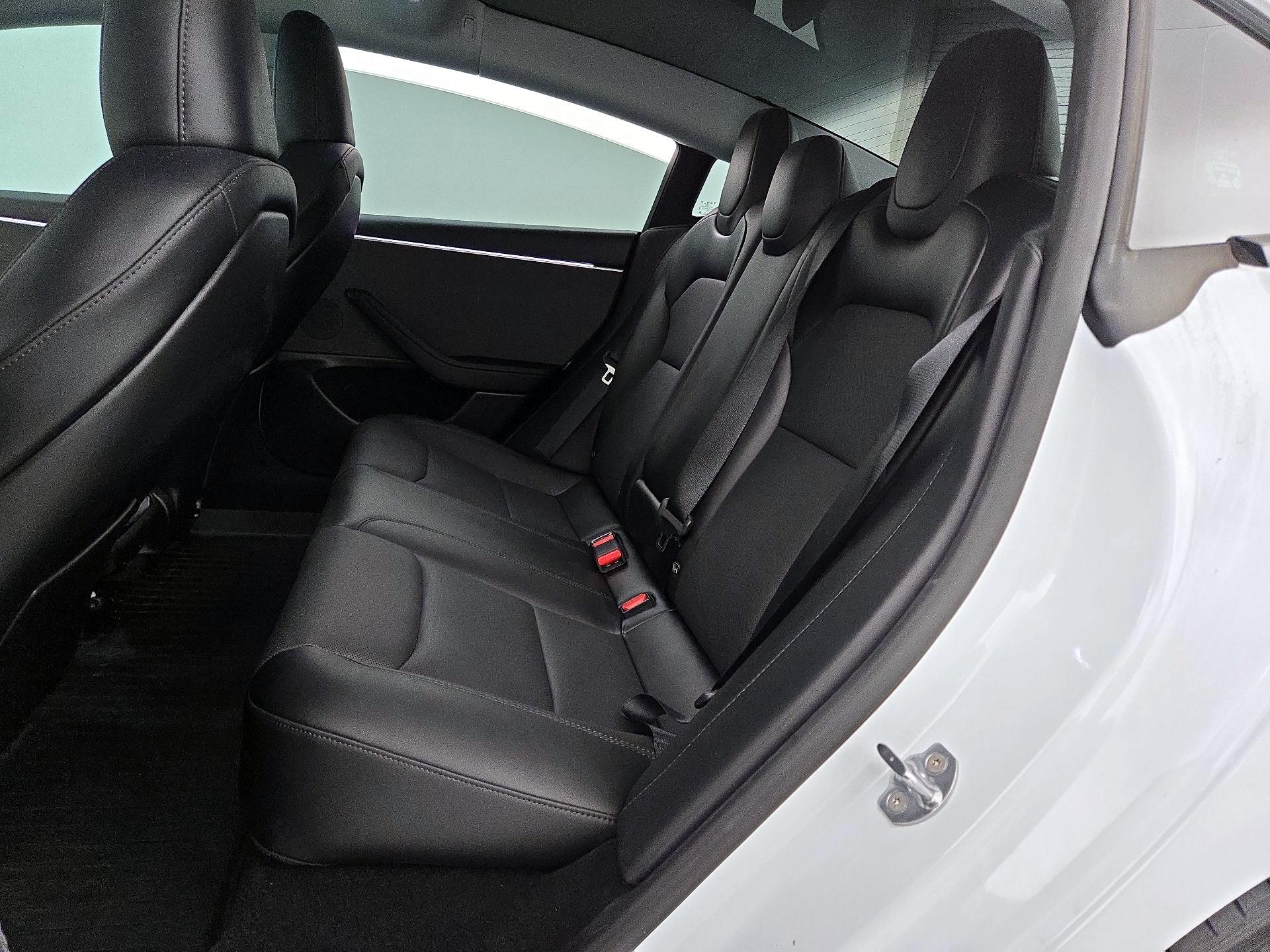 Thumbnail: 2025 Tesla Model 3 - 19