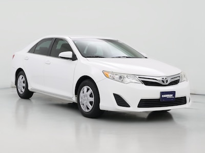 White 2014 Toyota Camry LE