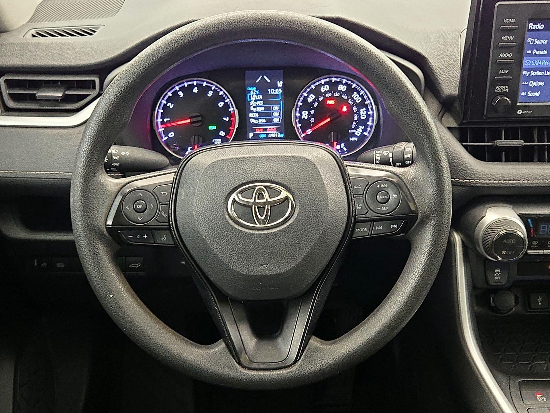 Thumbnail: 2022 Toyota RAV4 - 10