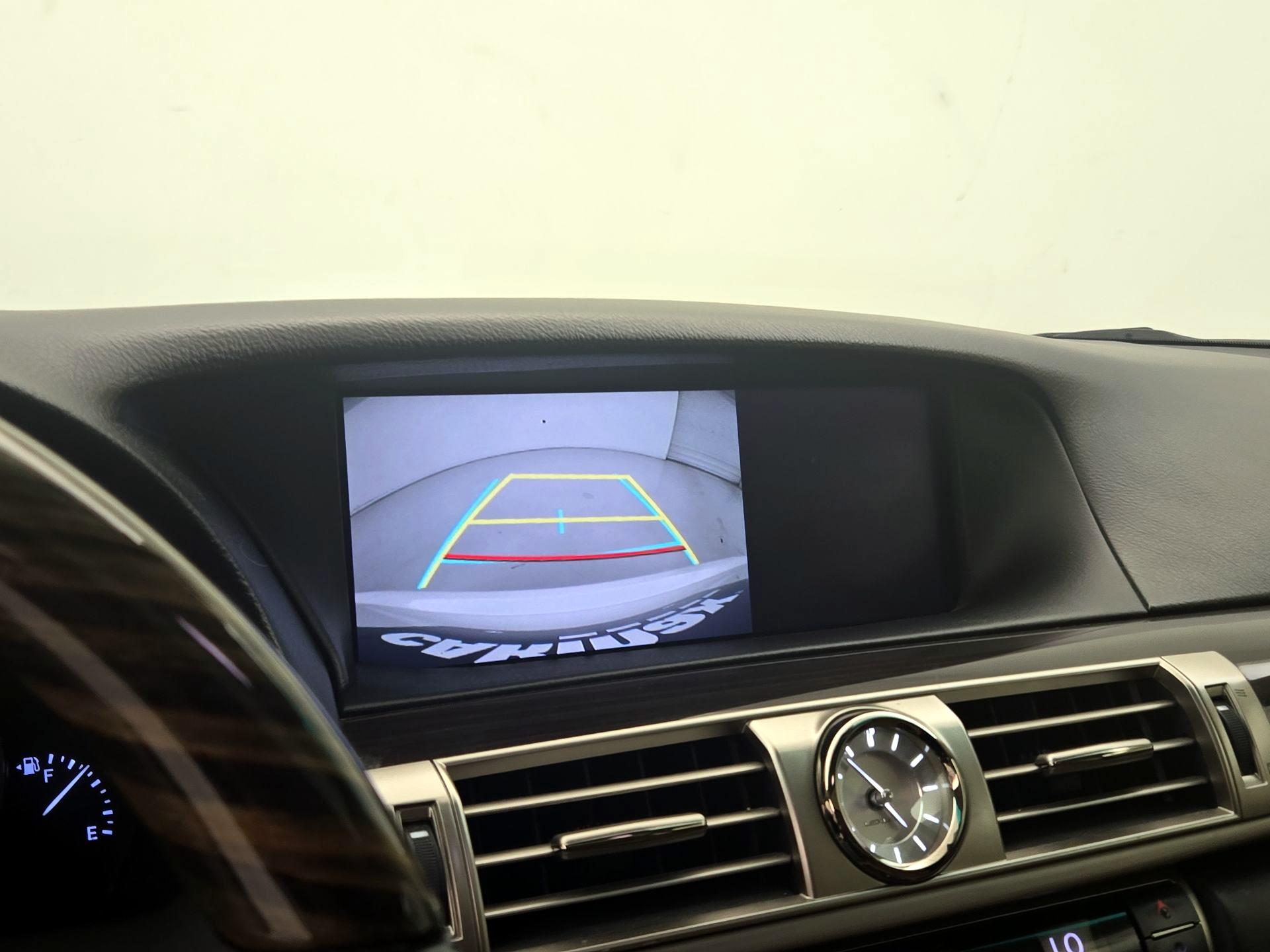 Thumbnail: 2016 Lexus LS - 15