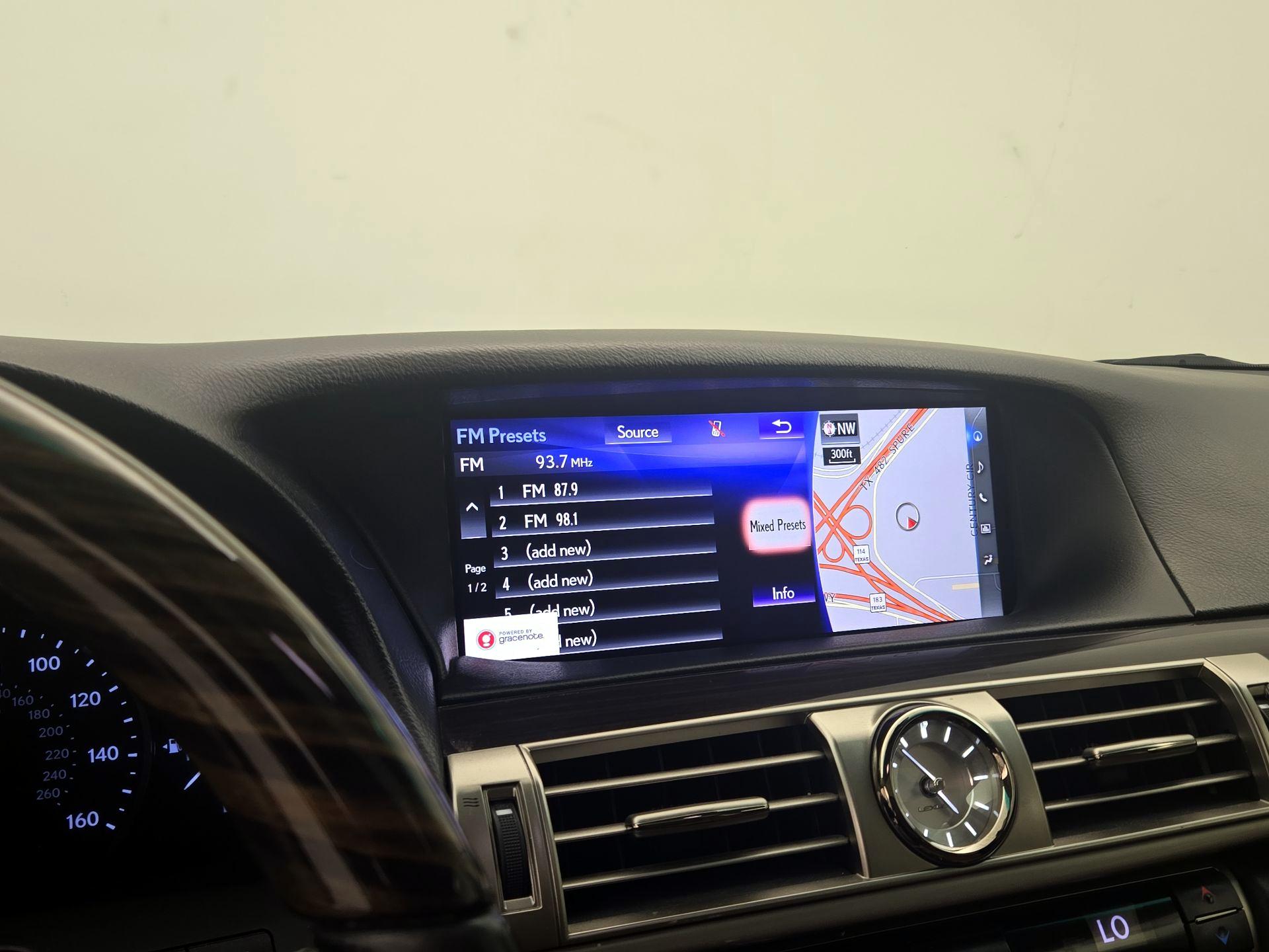 Thumbnail: 2016 Lexus LS - 16