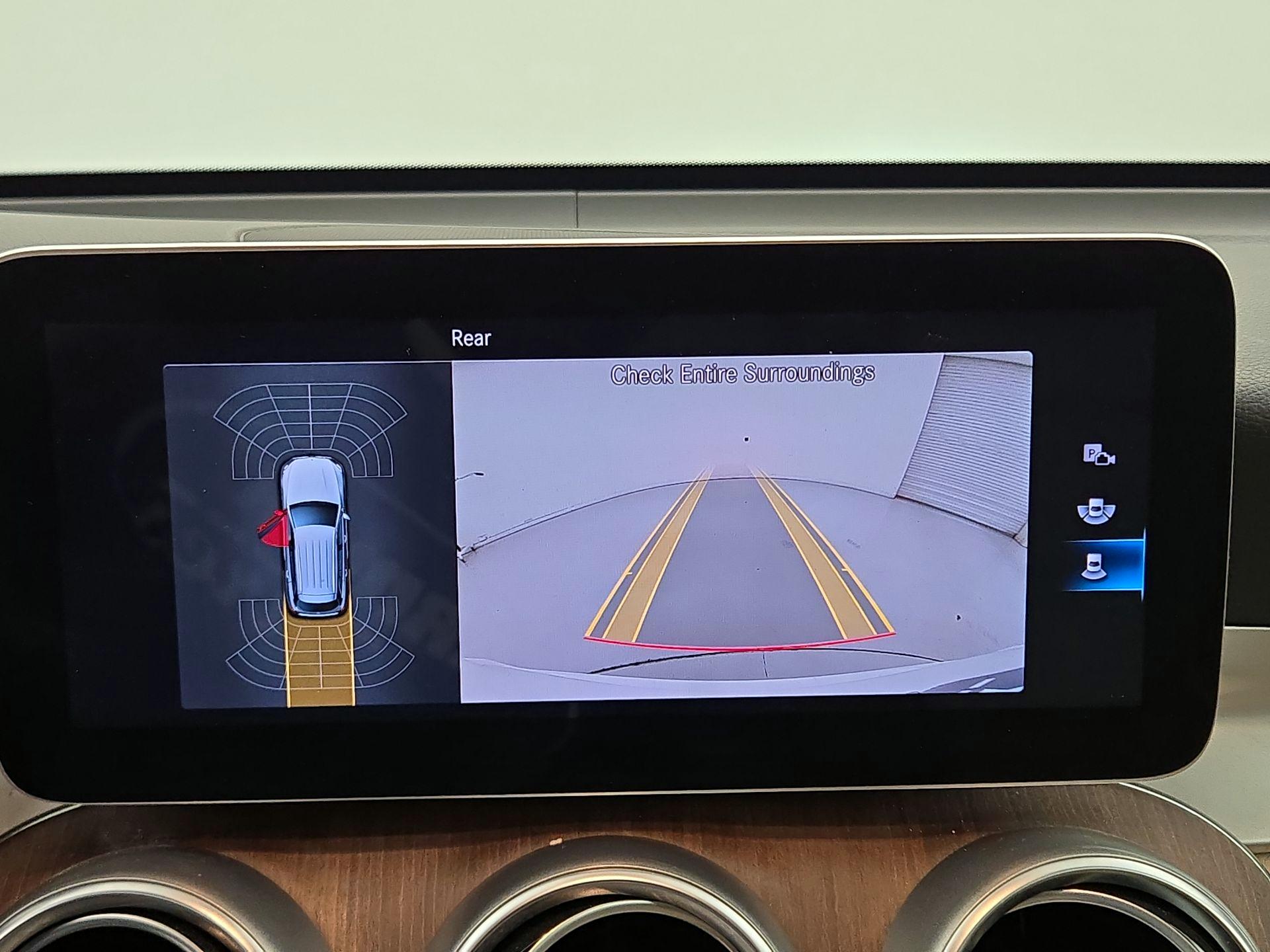 Thumbnail: 2022 Mercedes-Benz GLC - 14