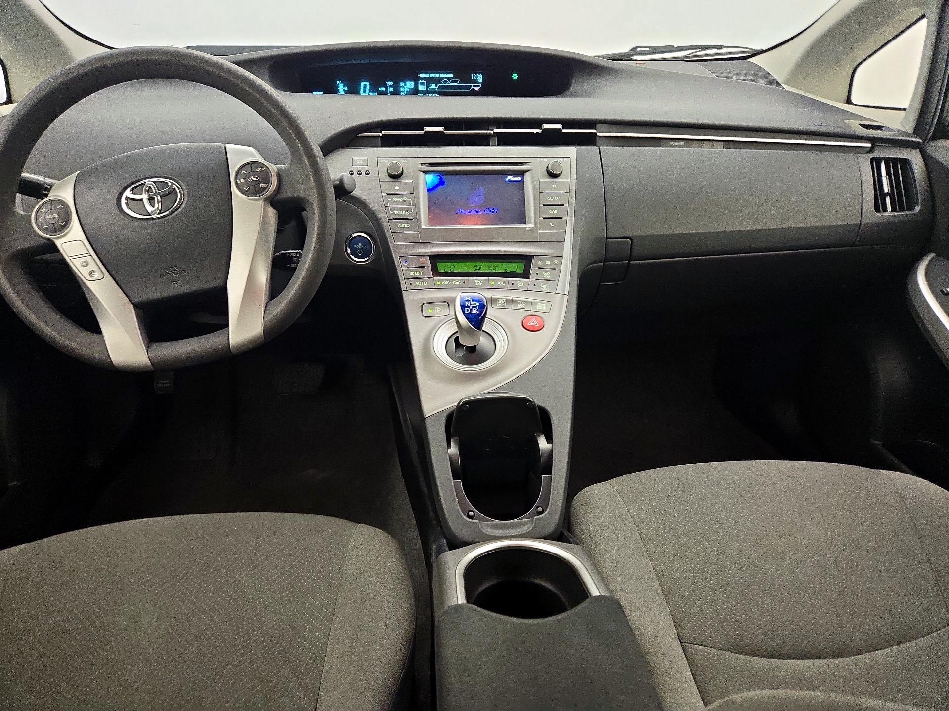 Thumbnail: 2015 Toyota Prius - 9