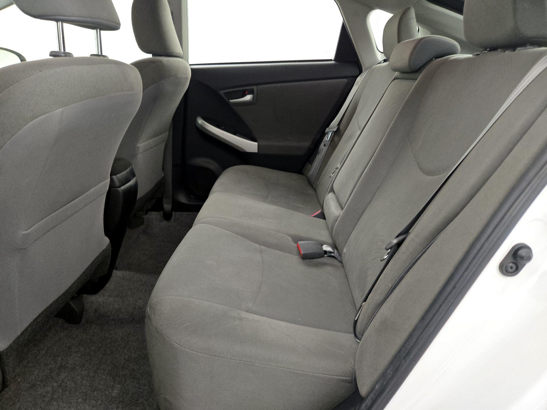 Thumbnail: 2015 Toyota Prius - 19