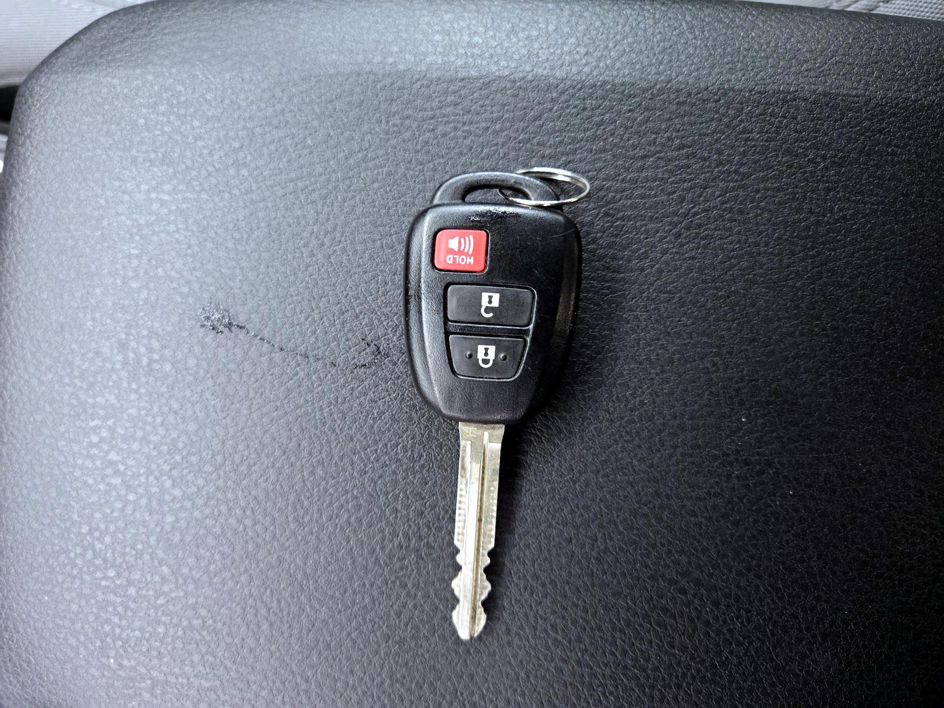 Thumbnail: 2023 Toyota Tacoma - 20