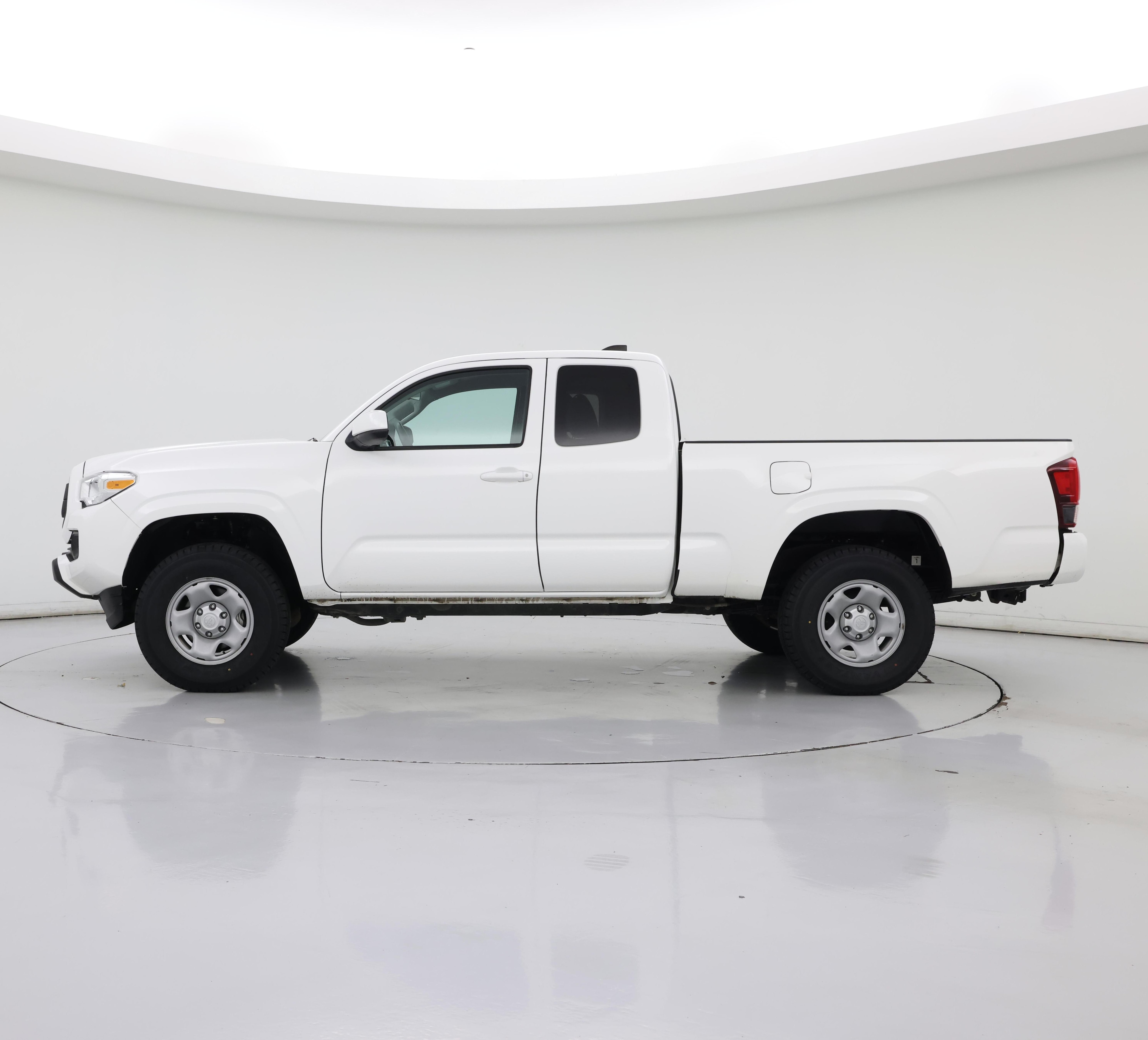 Thumbnail: 2023 Toyota Tacoma - 3