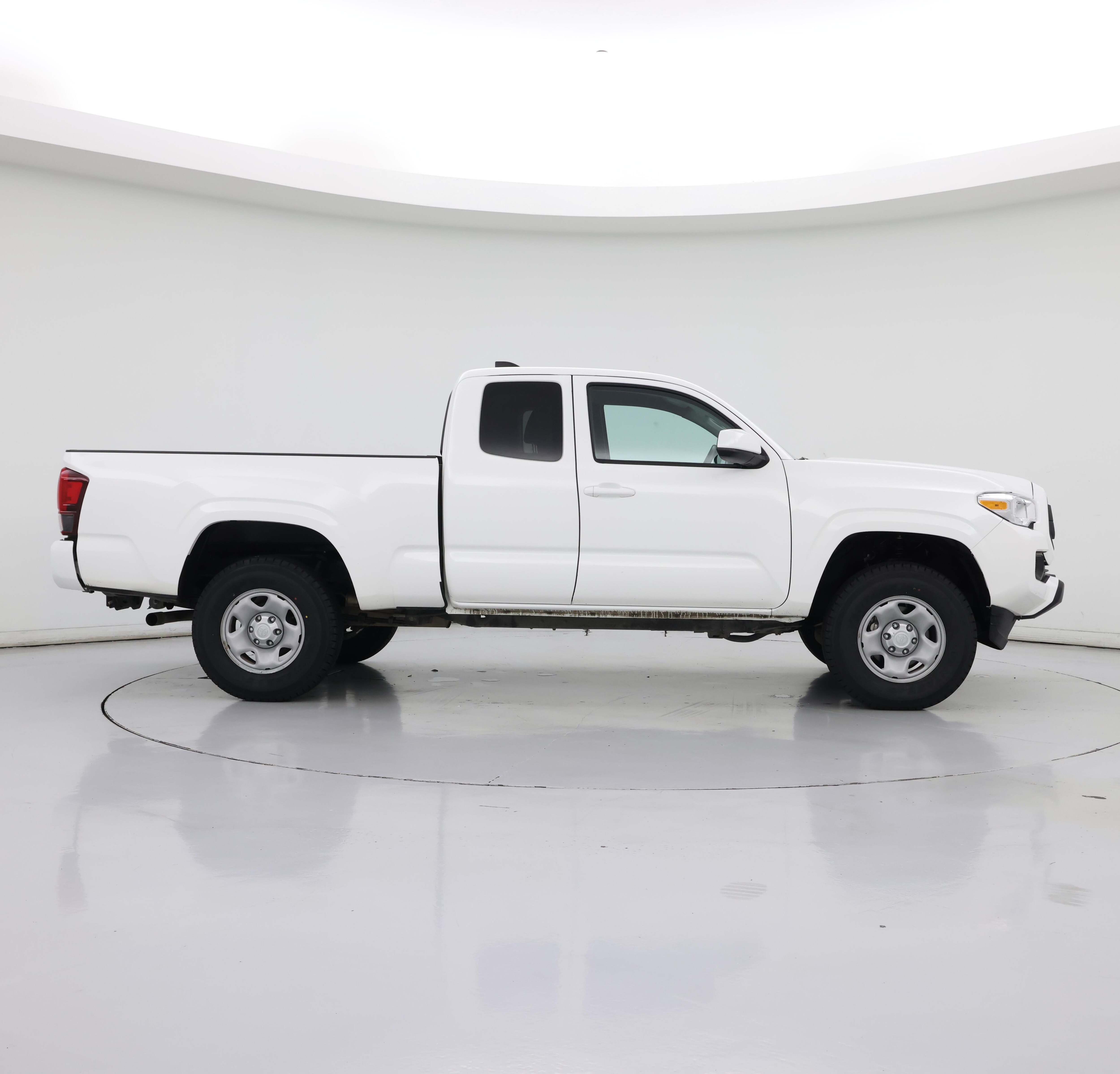 Thumbnail: 2023 Toyota Tacoma - 7