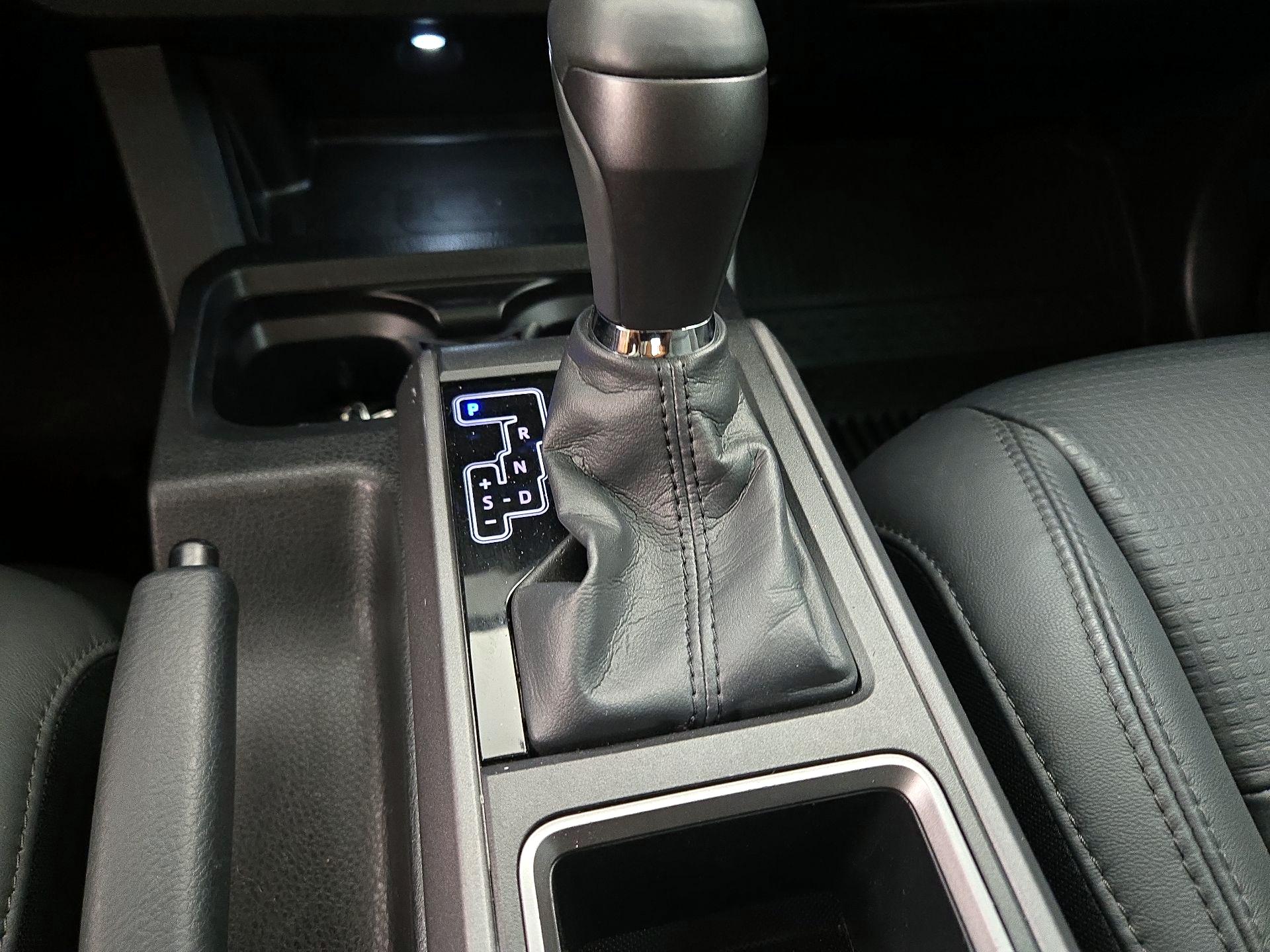 Thumbnail: 2022 Toyota Tacoma - 18